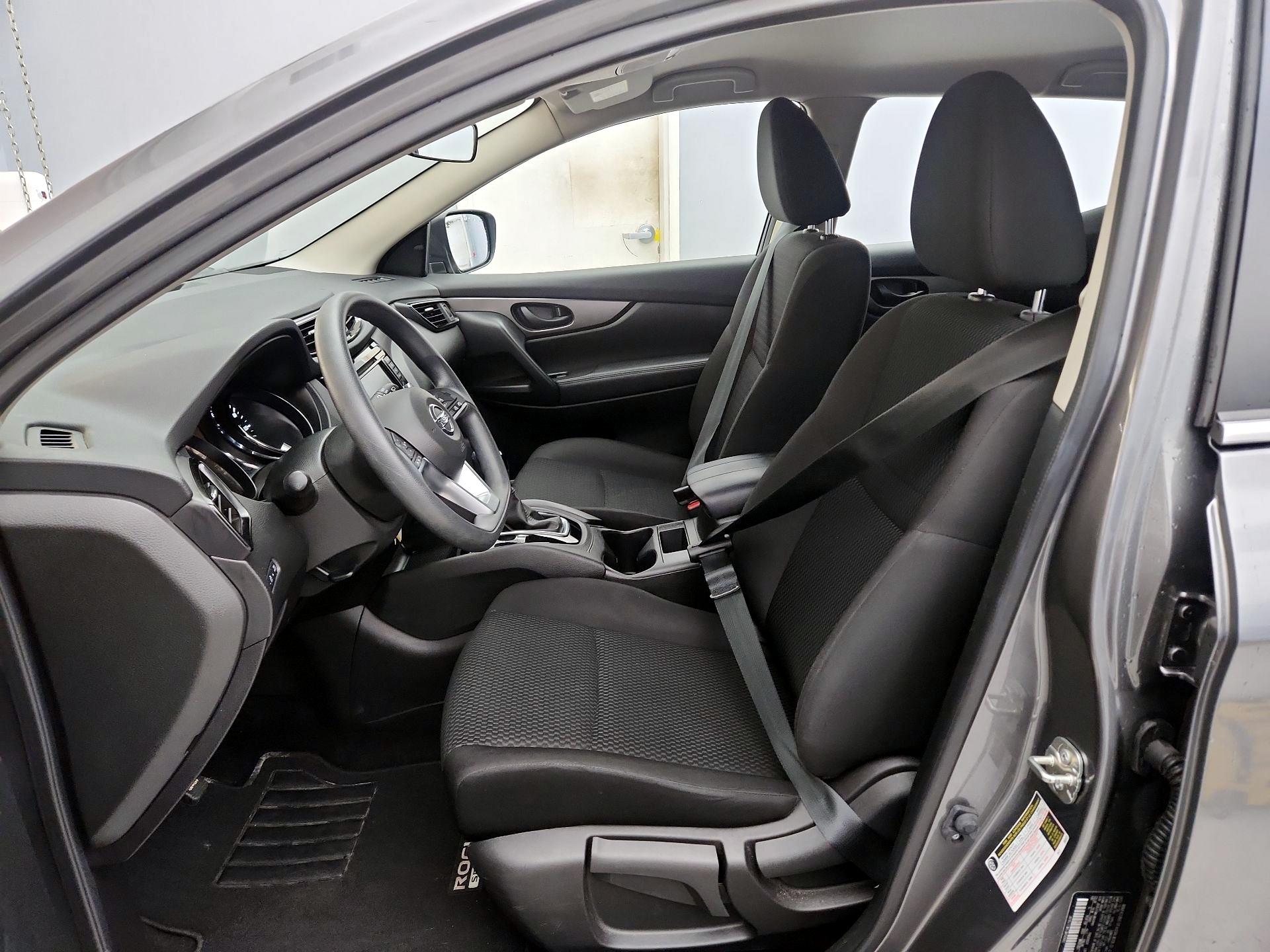 Thumbnail: 2020 Nissan Rogue Sport - 11