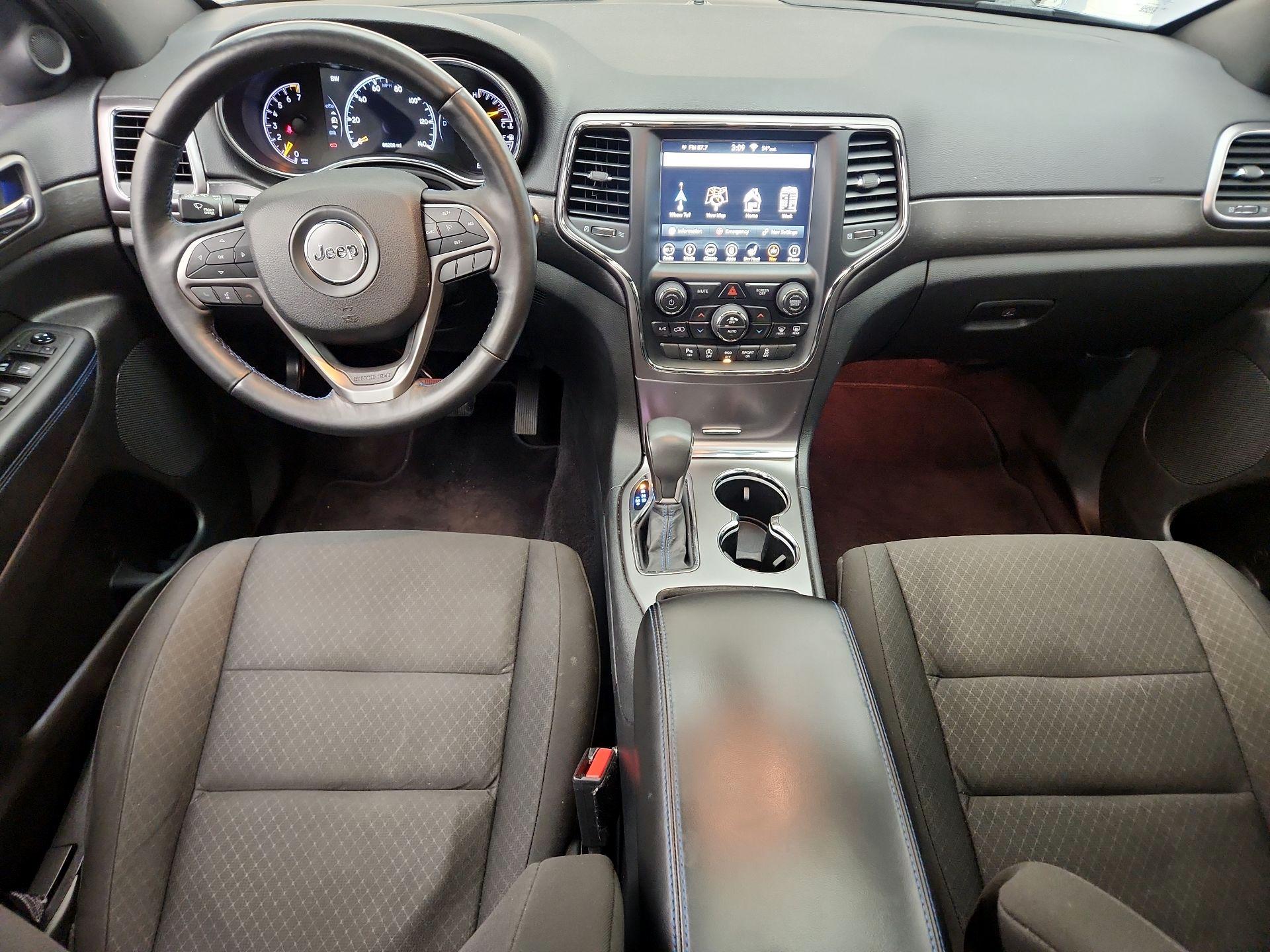 Thumbnail: 2018 Jeep Grand Cherokee - 9