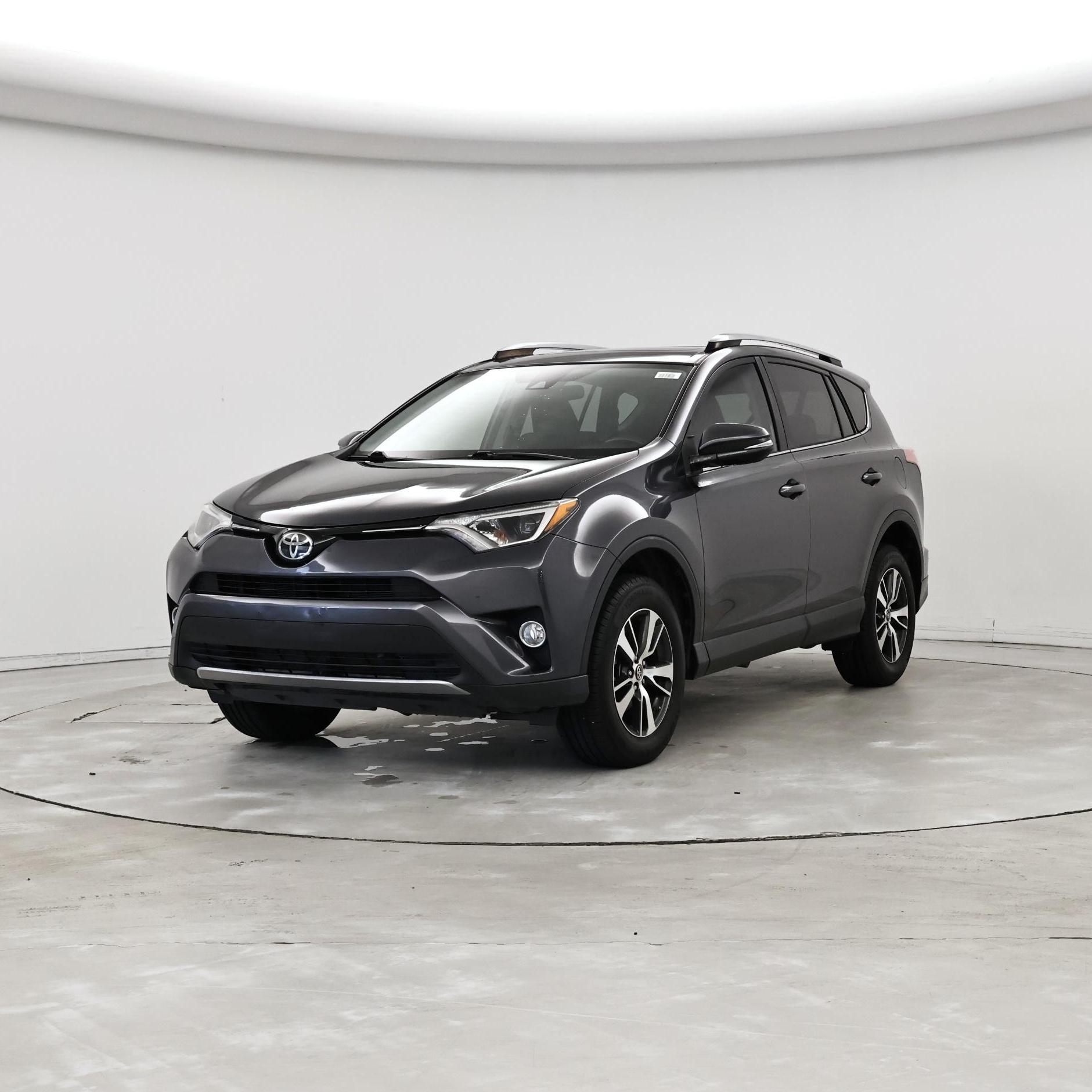 Thumbnail: 2018 Toyota RAV4 - 4
