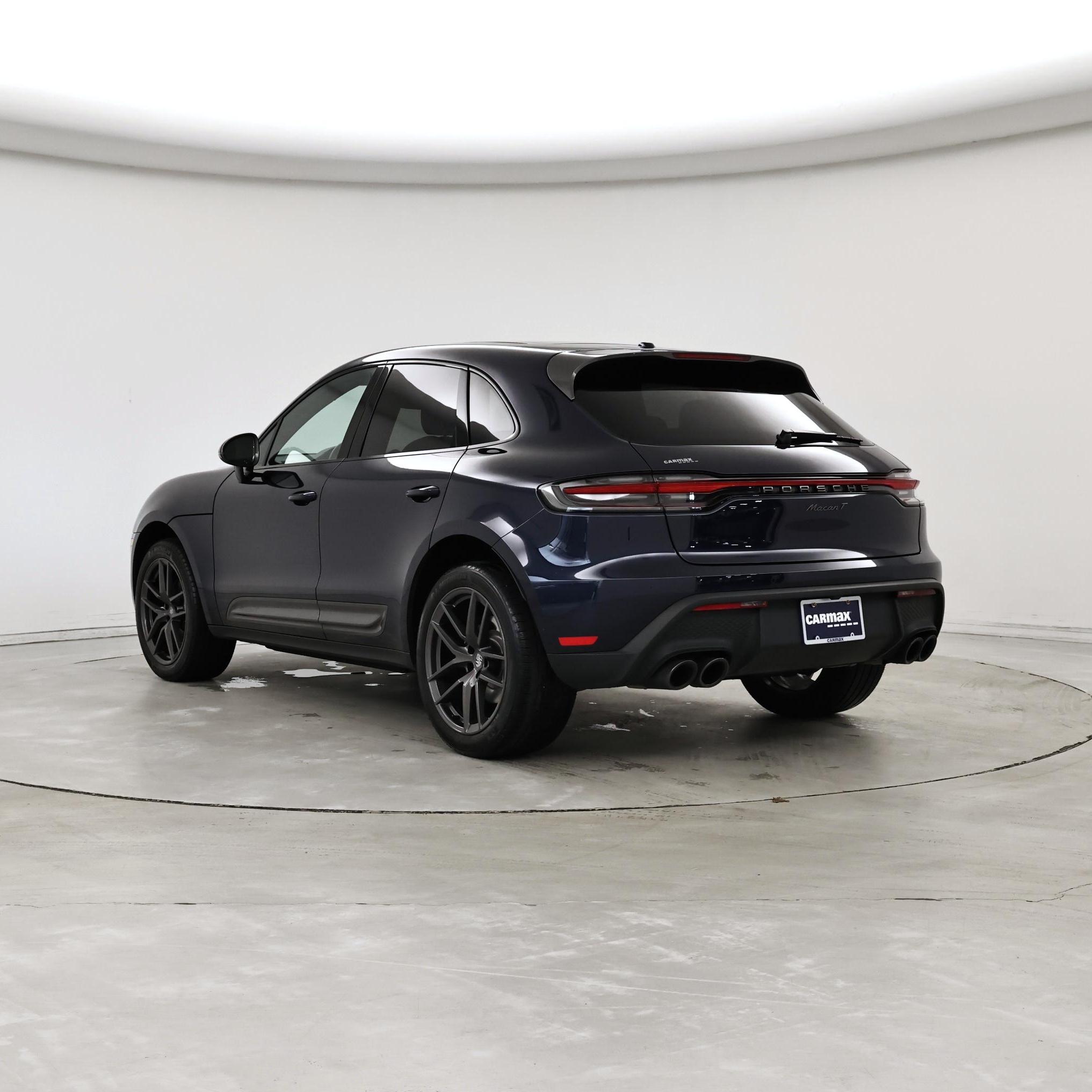 Thumbnail: 2023 Porsche Macan - 2