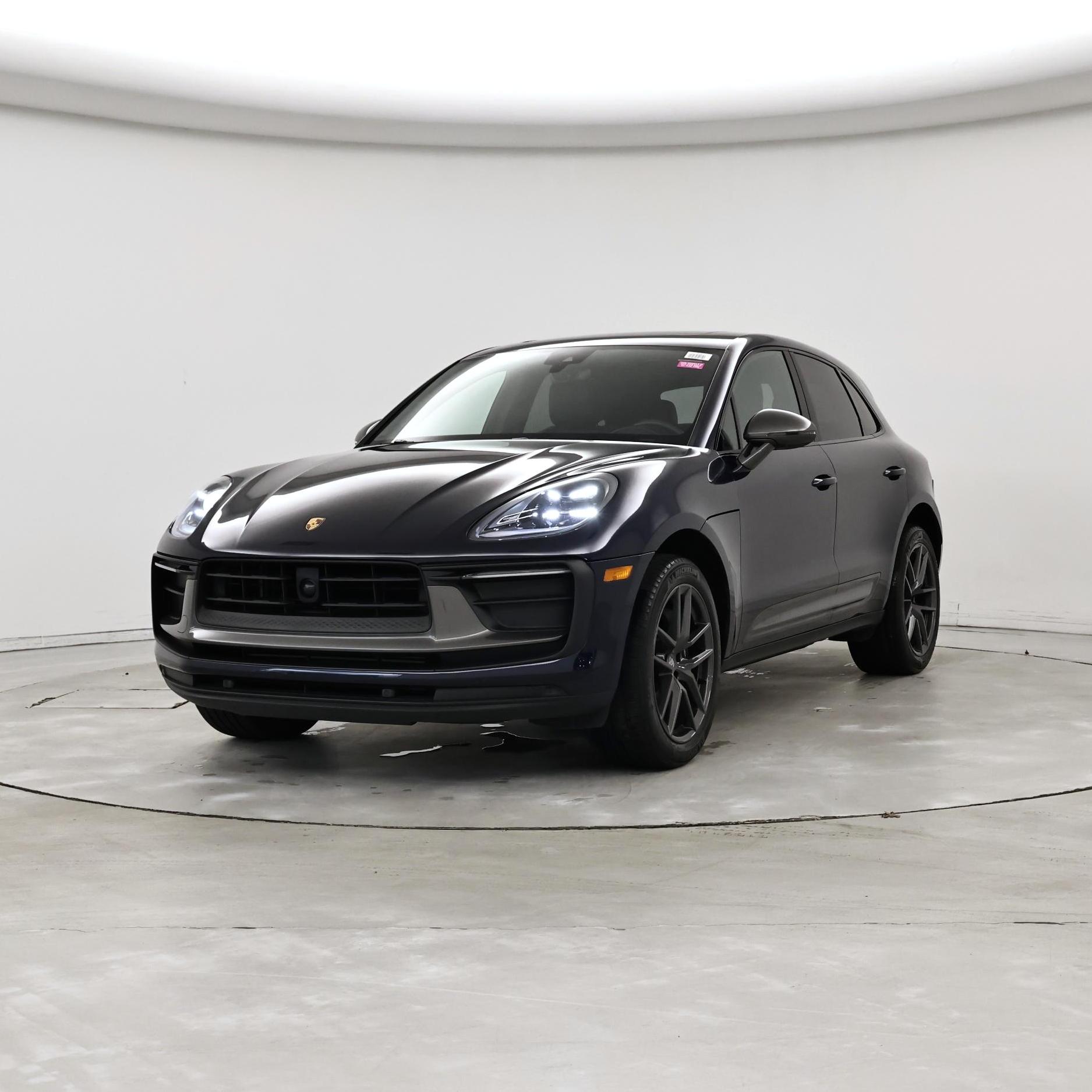 Thumbnail: 2023 Porsche Macan - 4