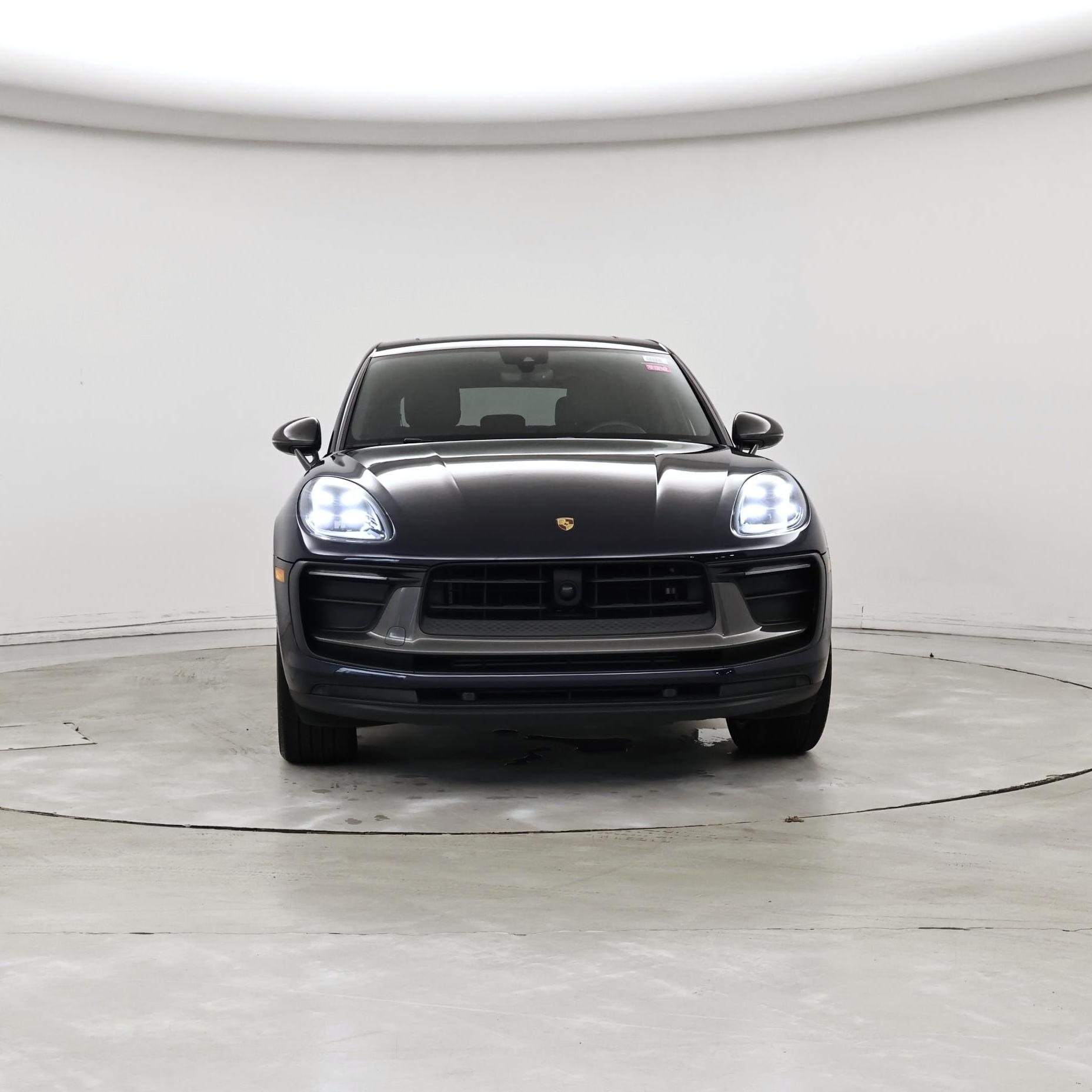 Thumbnail: 2023 Porsche Macan - 5
