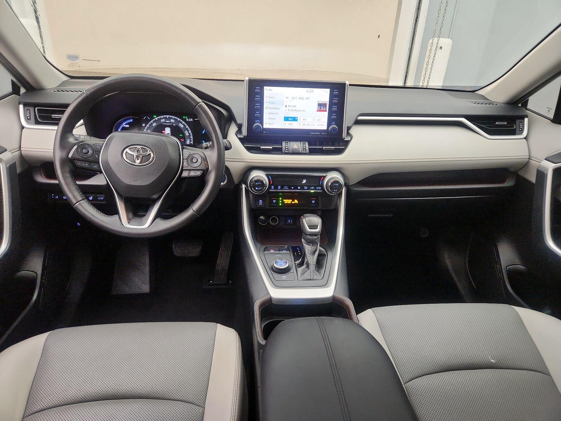Thumbnail: 2019 Toyota RAV4 - 9
