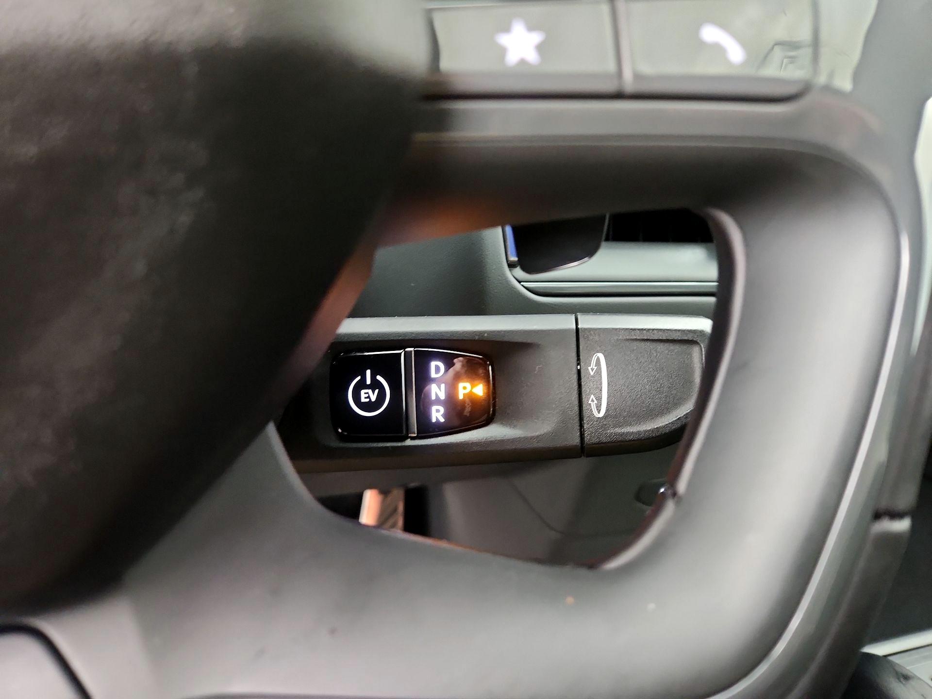 Thumbnail: 2024 Kia EV9 - 18