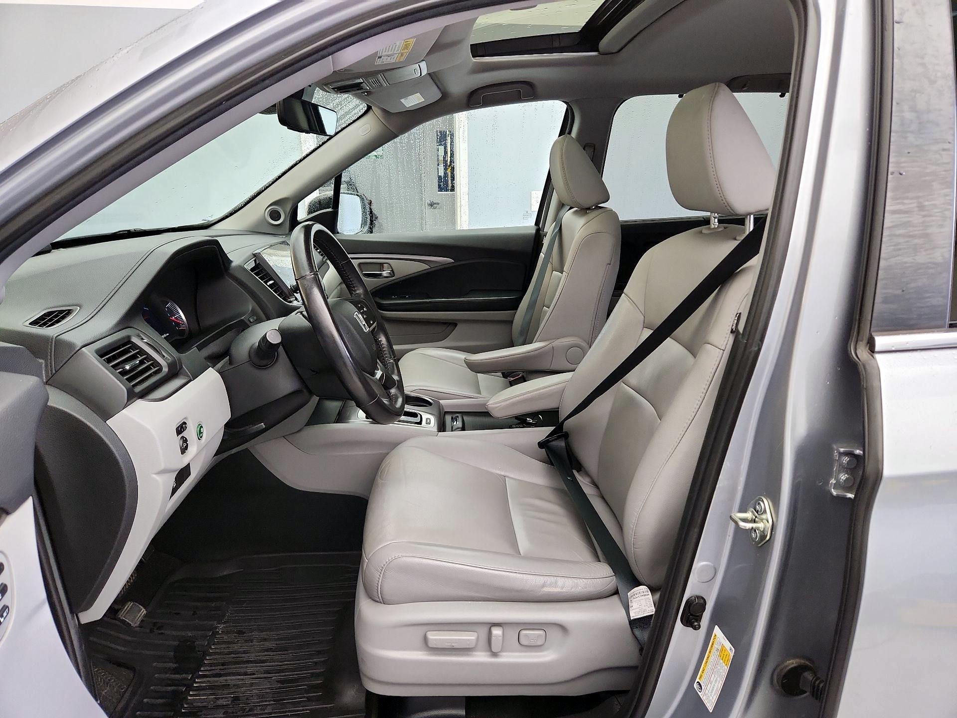 Thumbnail: 2020 Honda Pilot - 11