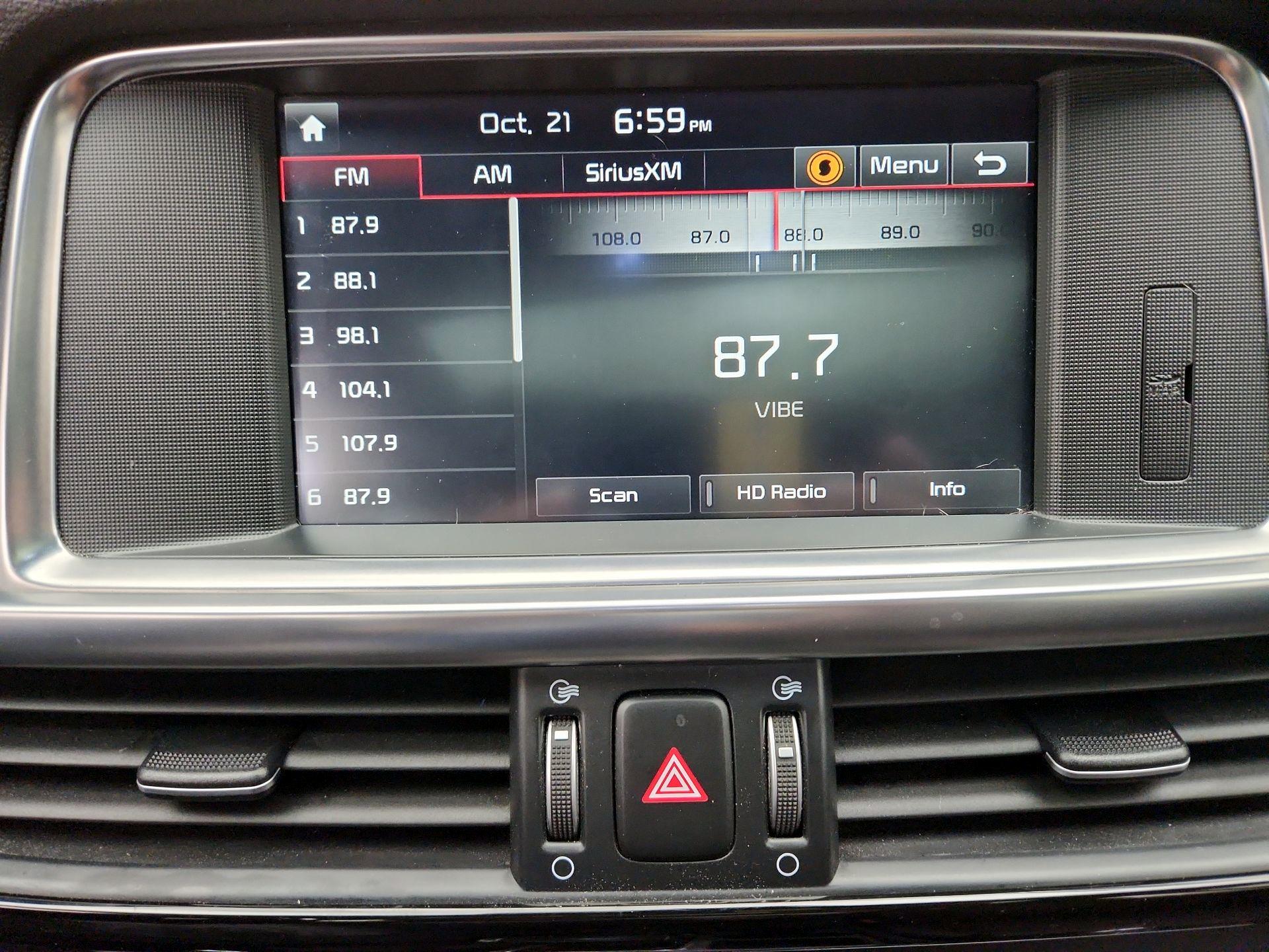 Thumbnail: 2016 Kia Optima - 16