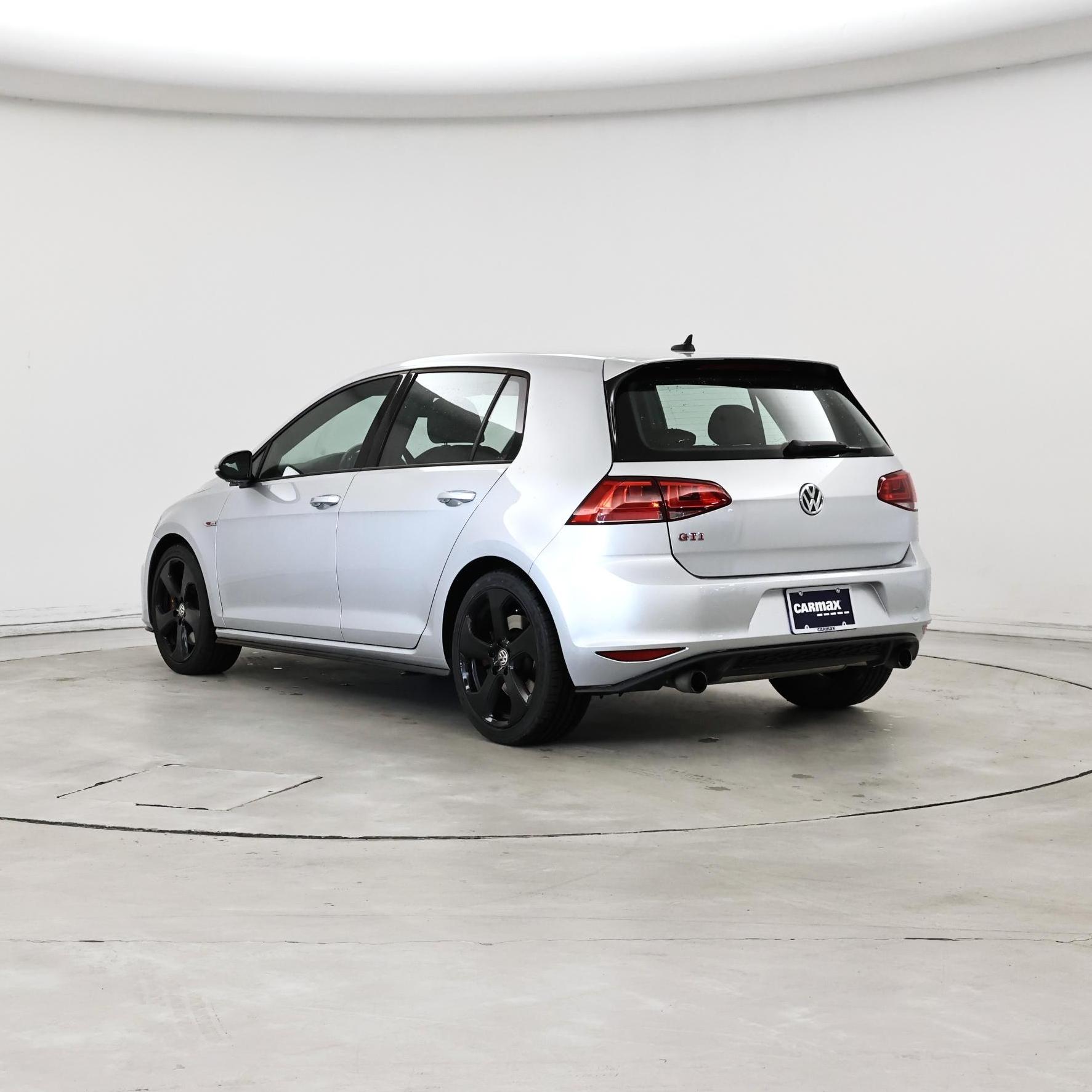 Thumbnail: 2016 Volkswagen Golf - 2