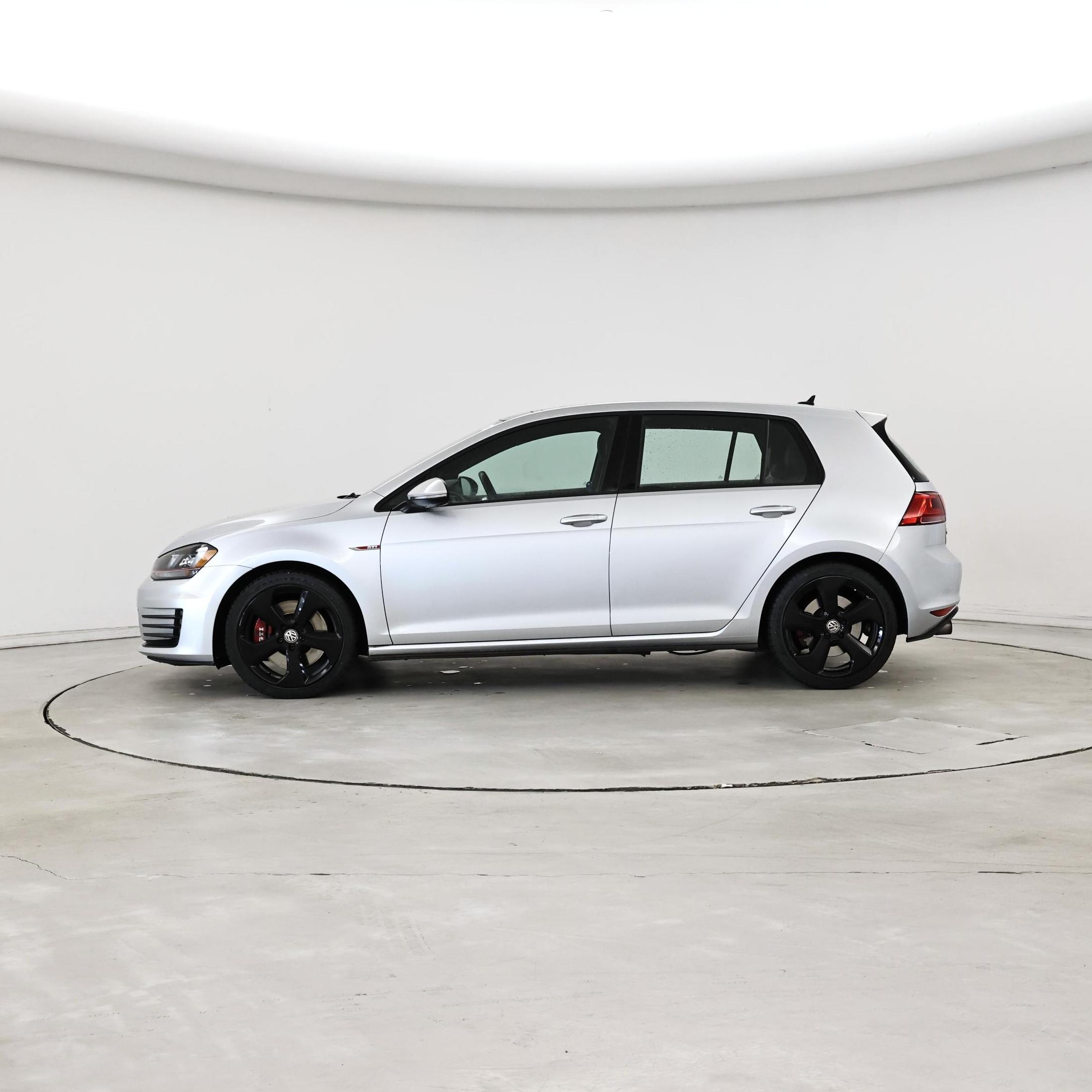 Thumbnail: 2016 Volkswagen Golf - 3