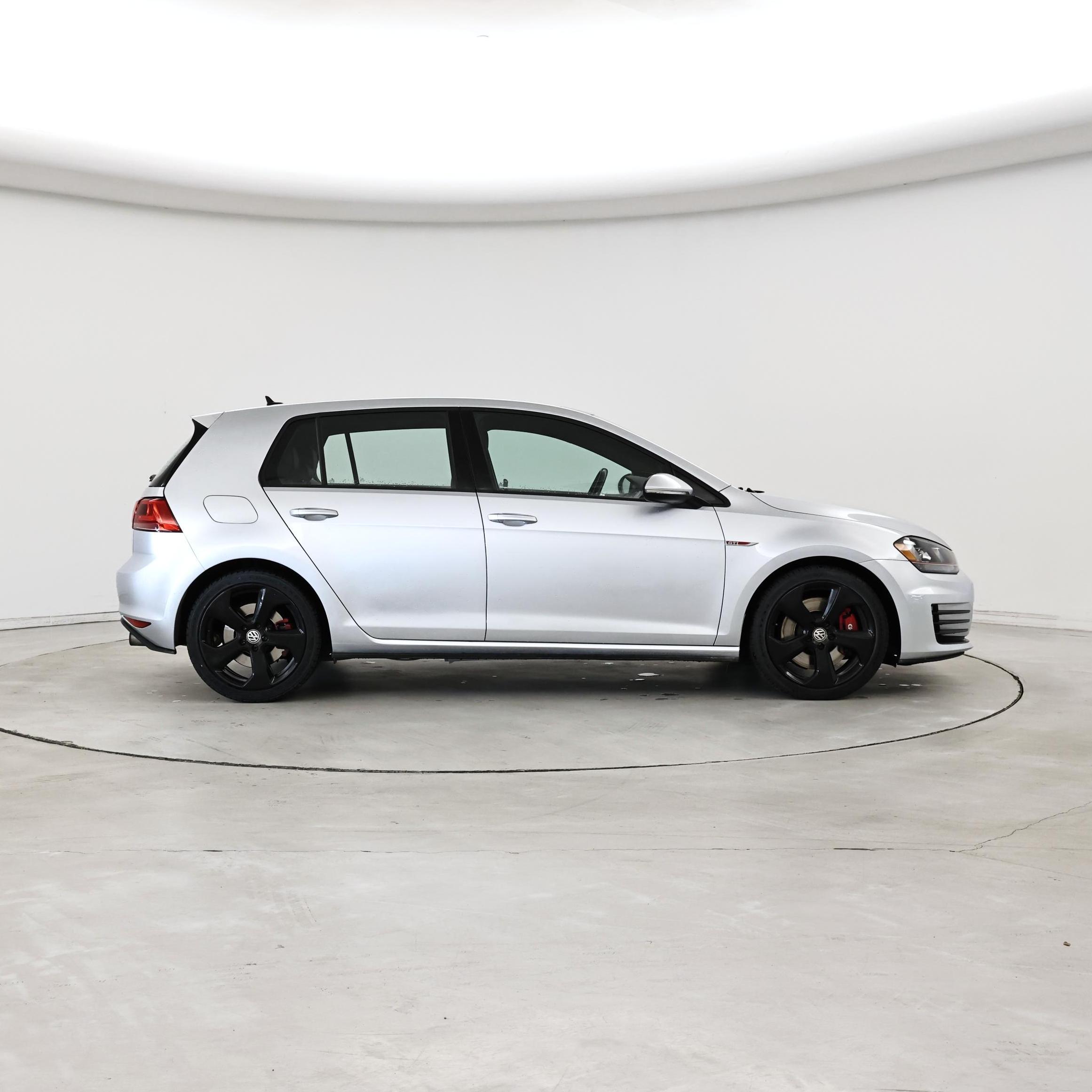 Thumbnail: 2016 Volkswagen Golf - 7