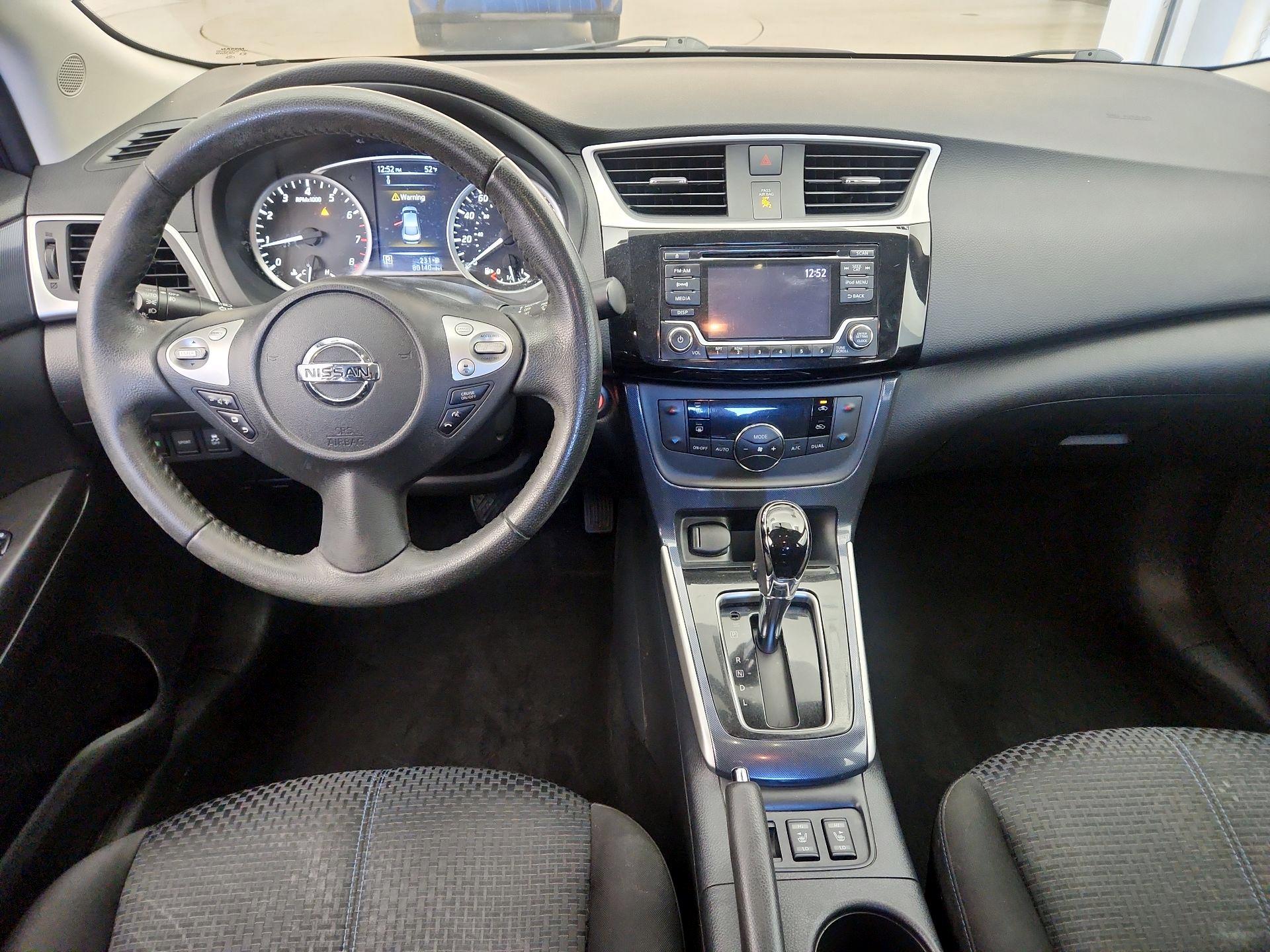 Thumbnail: 2018 Nissan Sentra - 9