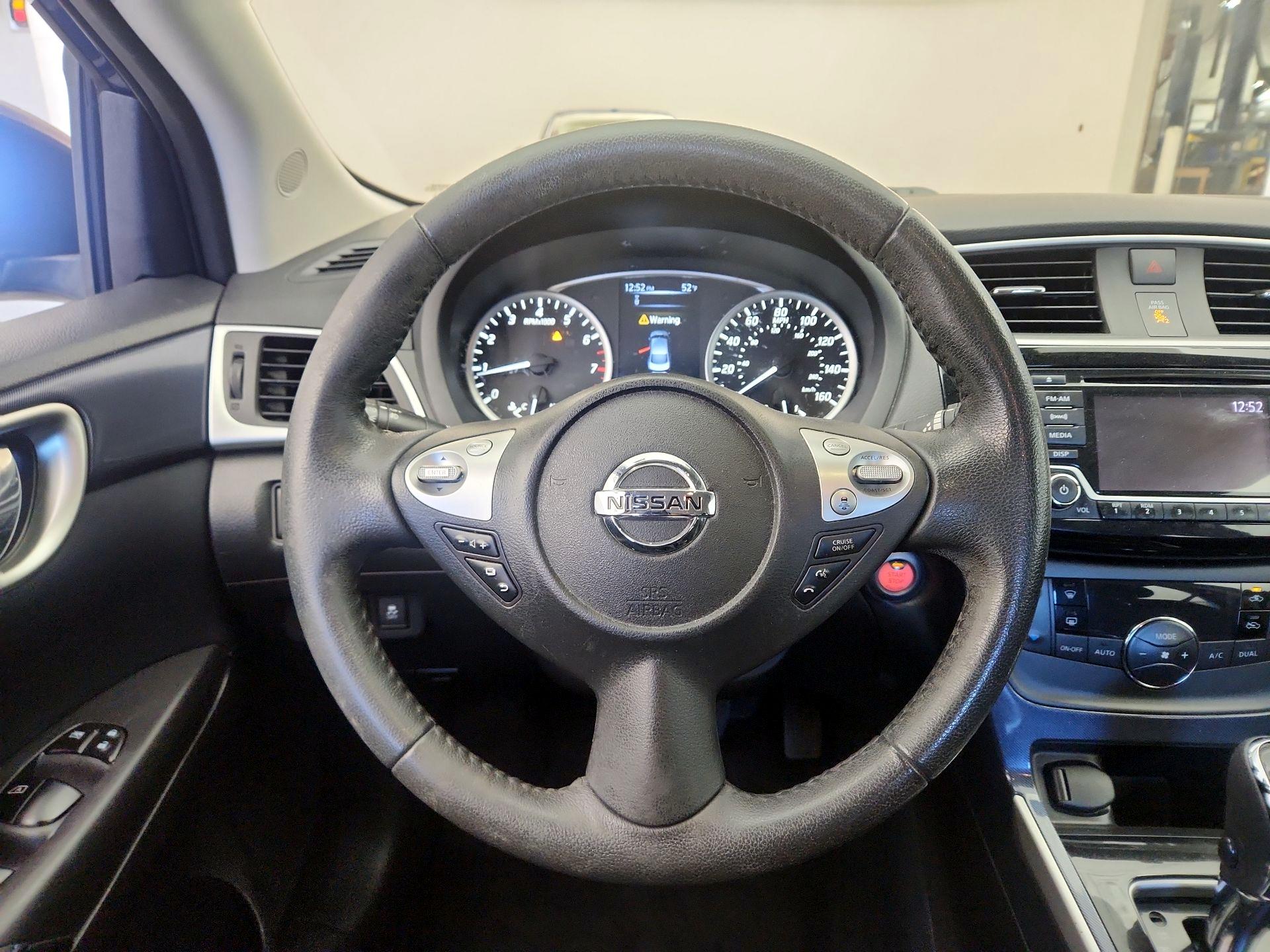 Thumbnail: 2018 Nissan Sentra - 10