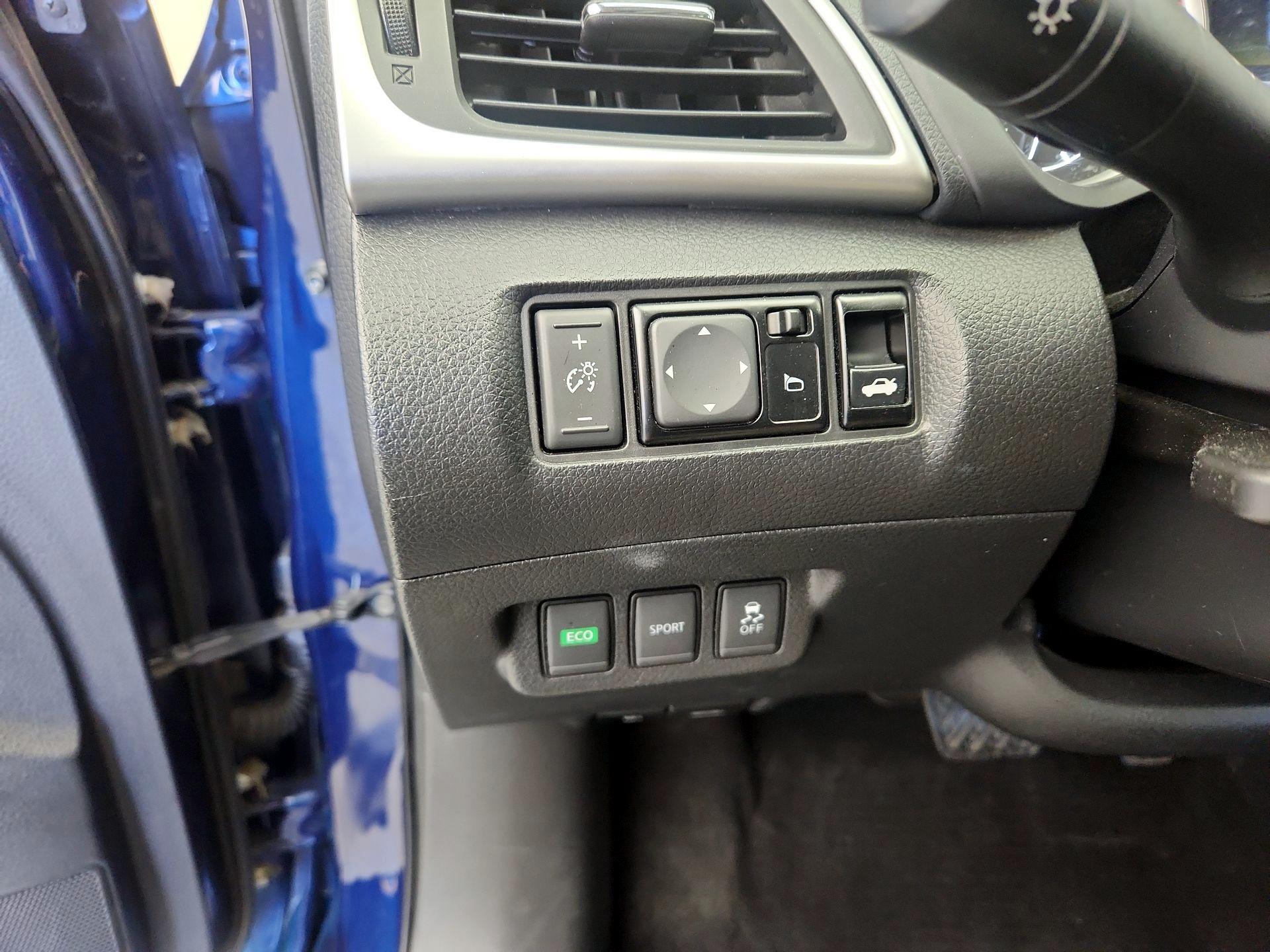 Thumbnail: 2018 Nissan Sentra - 13