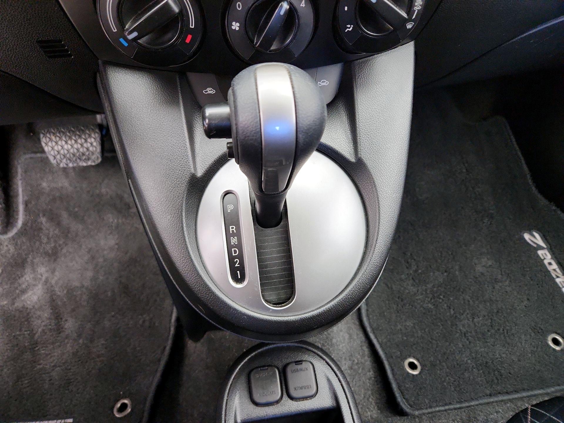 Thumbnail: 2014 Mazda Mazda2 - 16