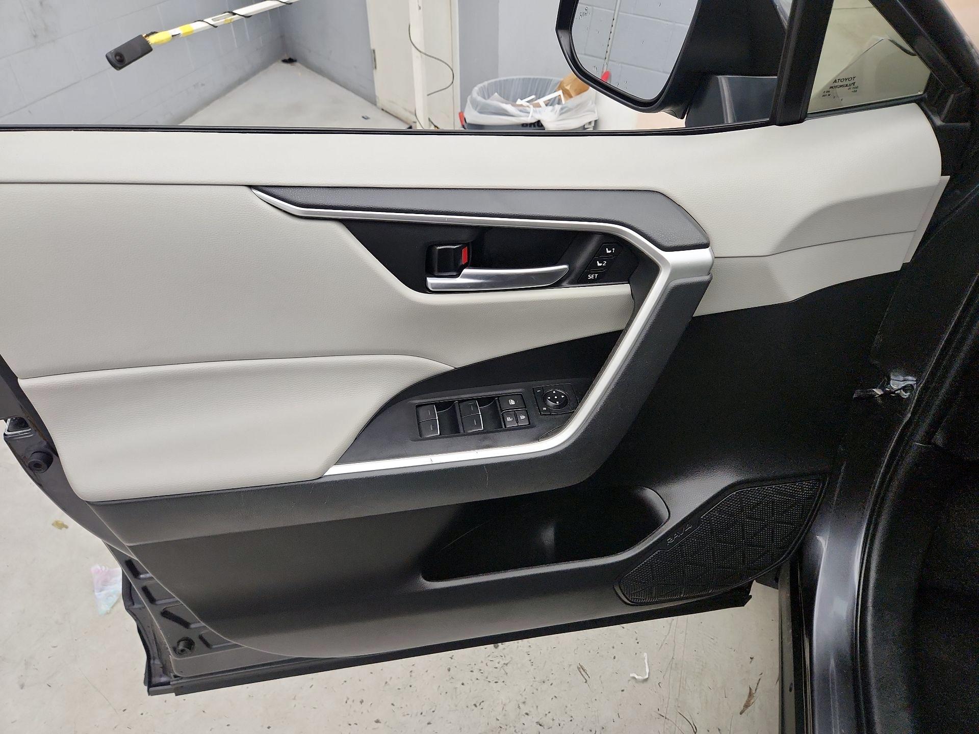 Thumbnail: 2023 Toyota RAV4 - 12