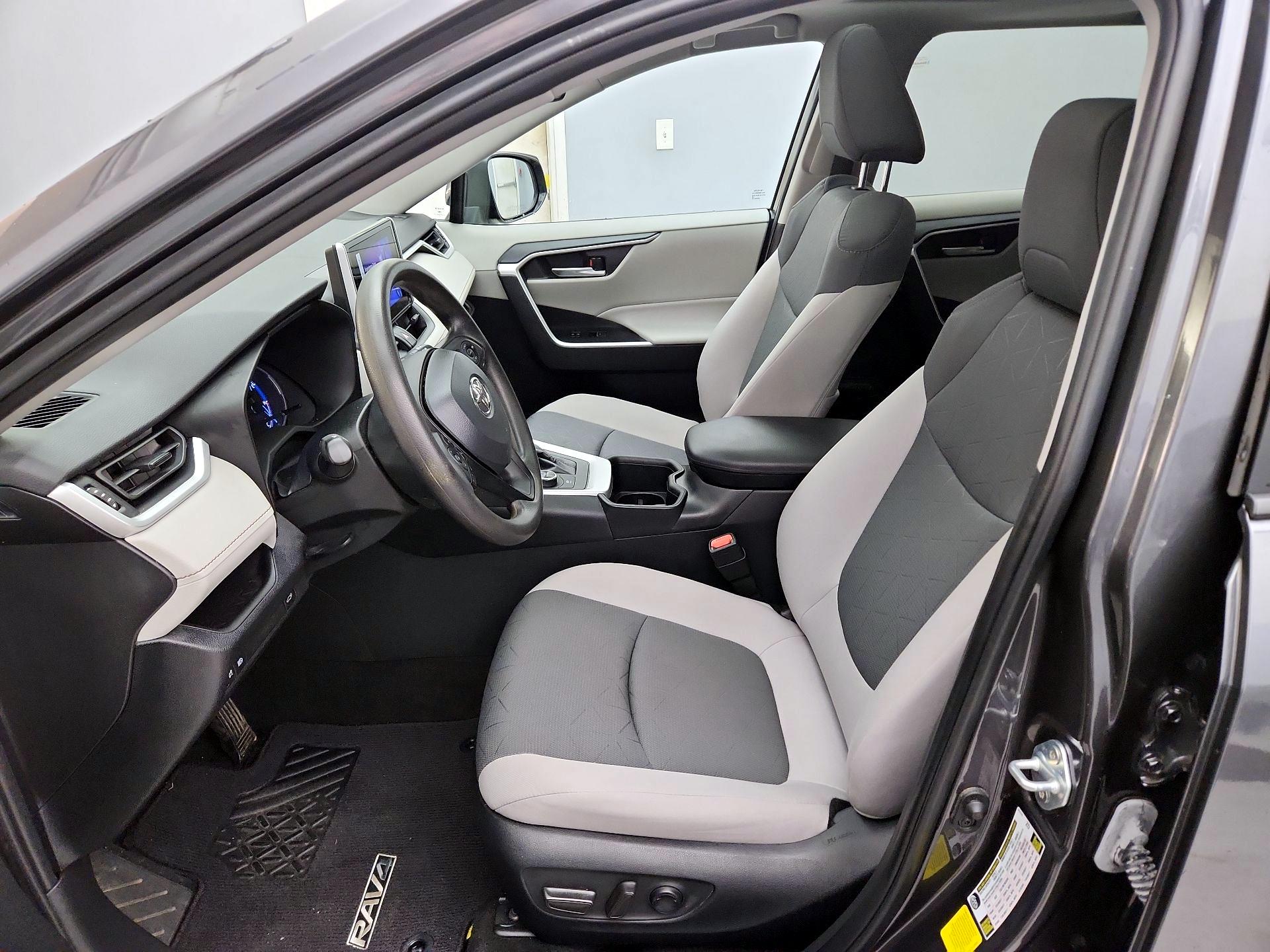 Thumbnail: 2024 Toyota RAV4 - 11