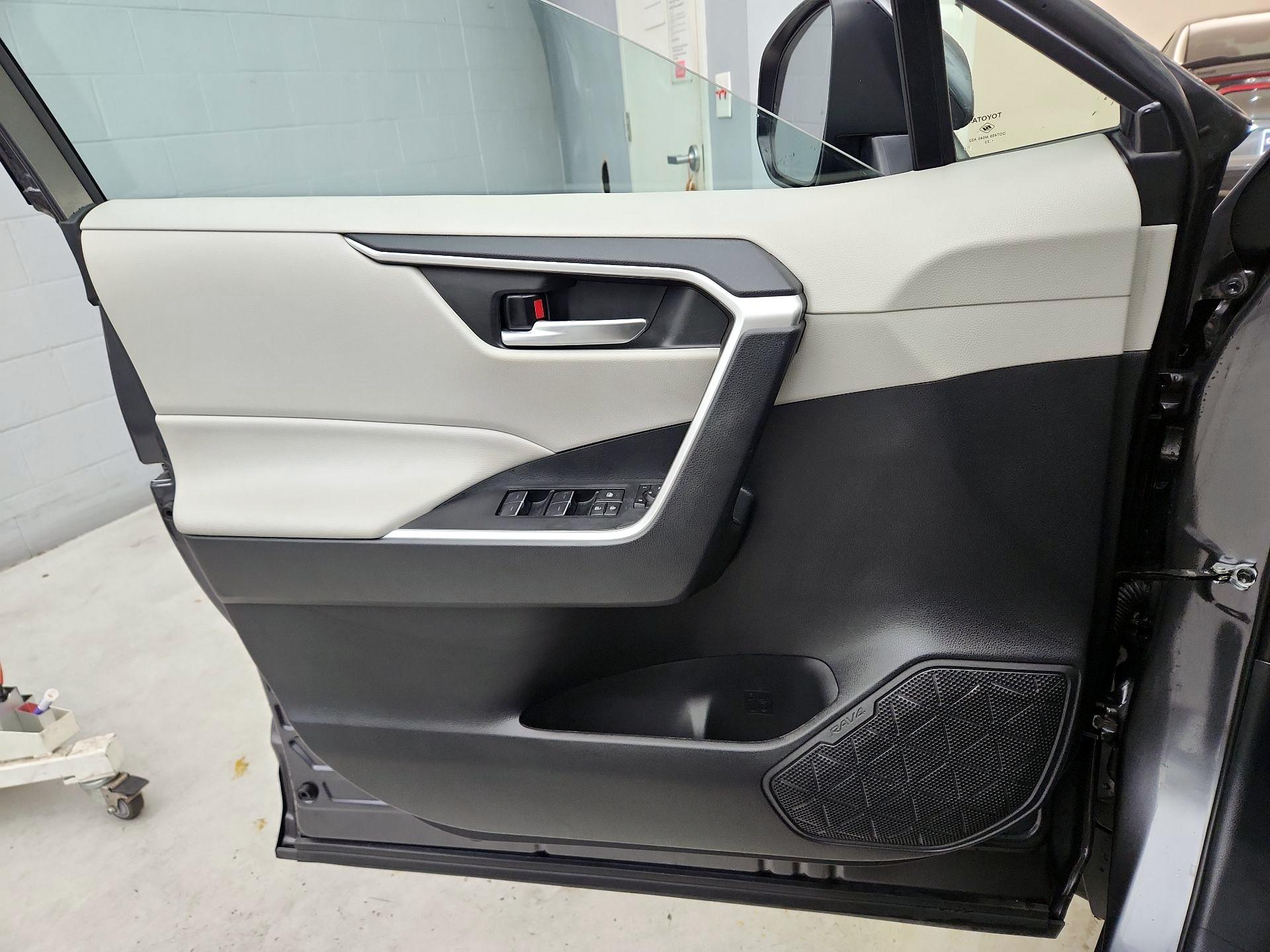 Thumbnail: 2024 Toyota RAV4 - 12