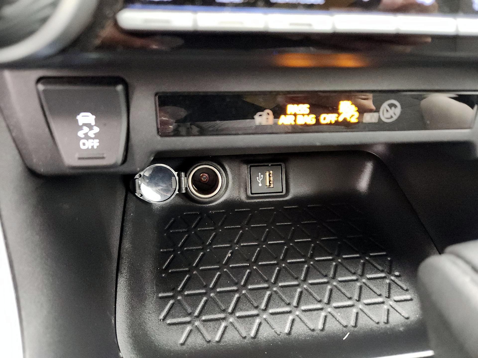 Thumbnail: 2024 Toyota RAV4 - 18