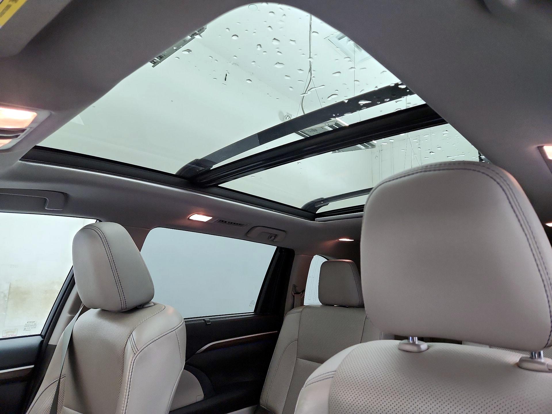 Thumbnail: 2016 Toyota Highlander - 20