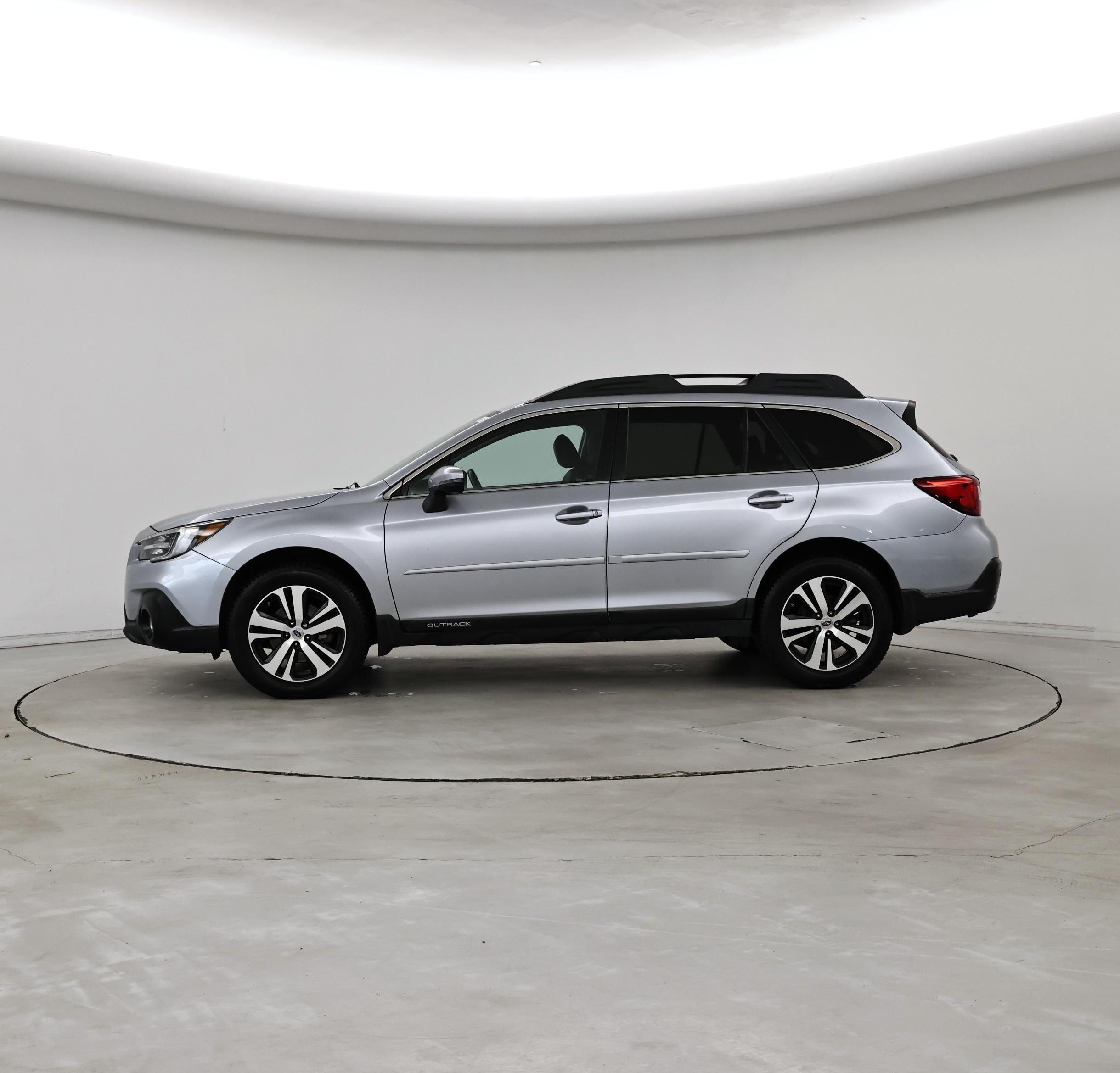 Thumbnail: 2018 Subaru Outback - 3