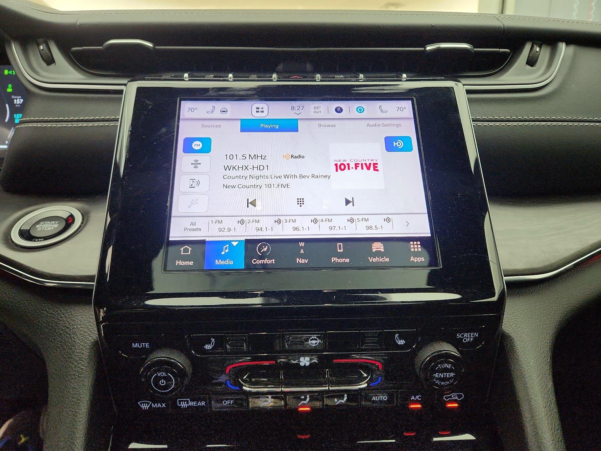 Thumbnail: 2023 Jeep Grand Cherokee - 16