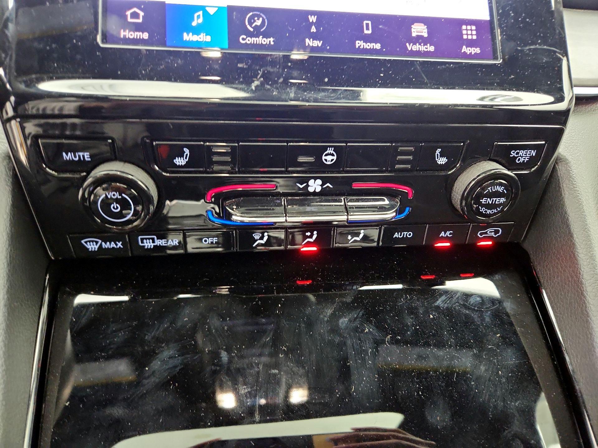 Thumbnail: 2023 Jeep Grand Cherokee - 17