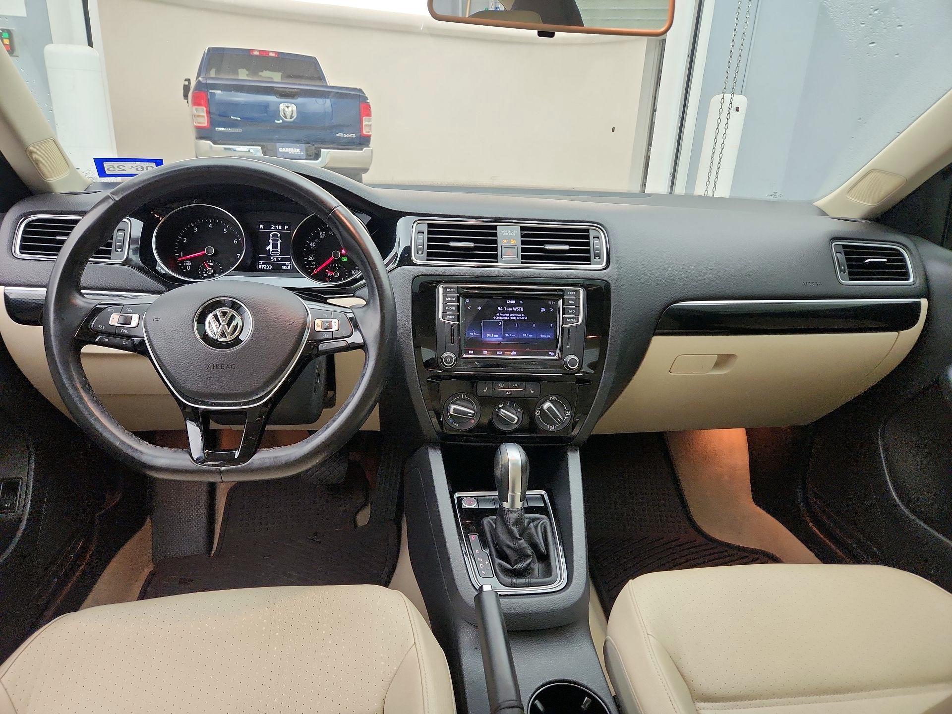 Thumbnail: 2016 Volkswagen Jetta - 9