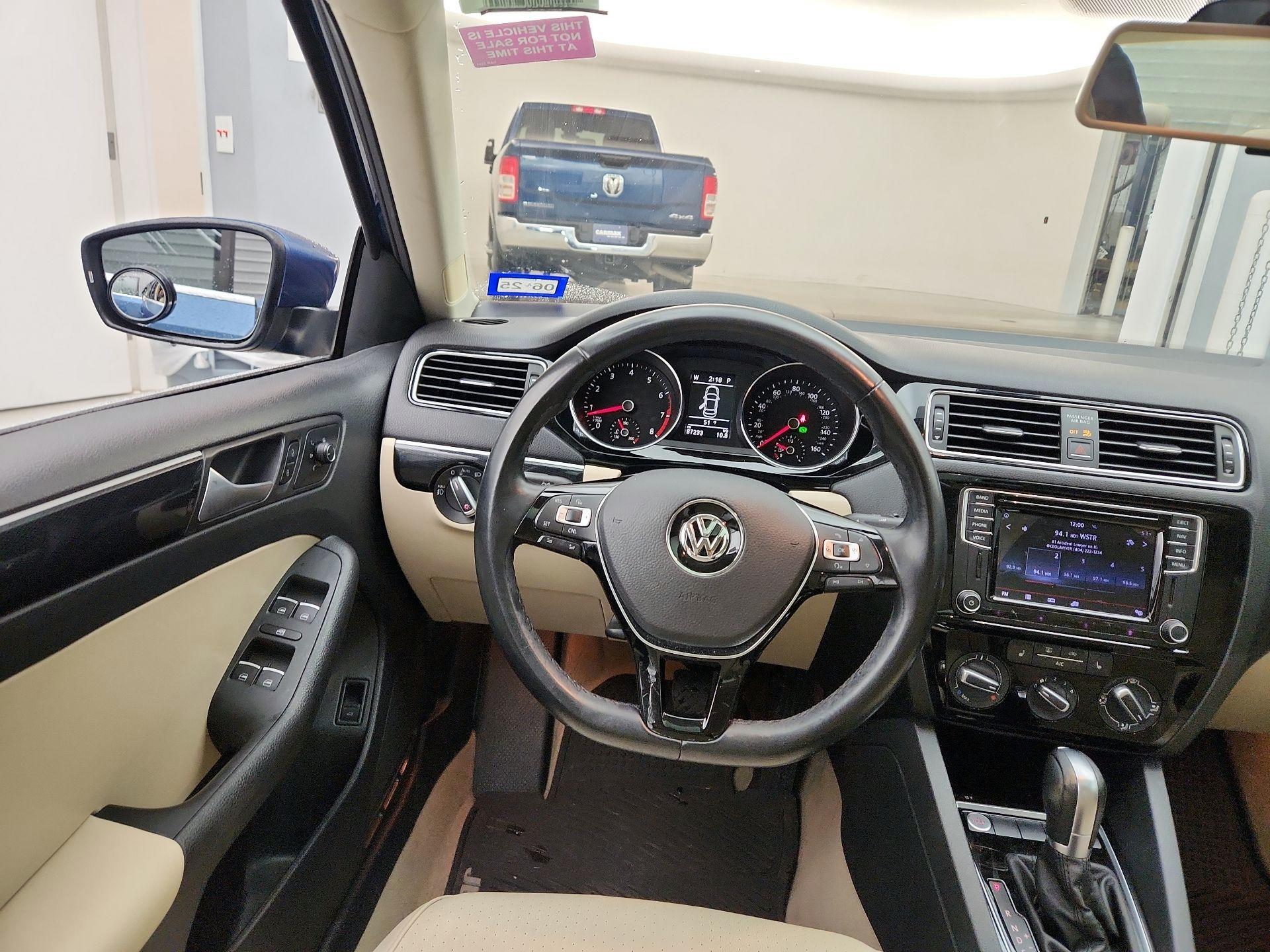 Thumbnail: 2016 Volkswagen Jetta - 10