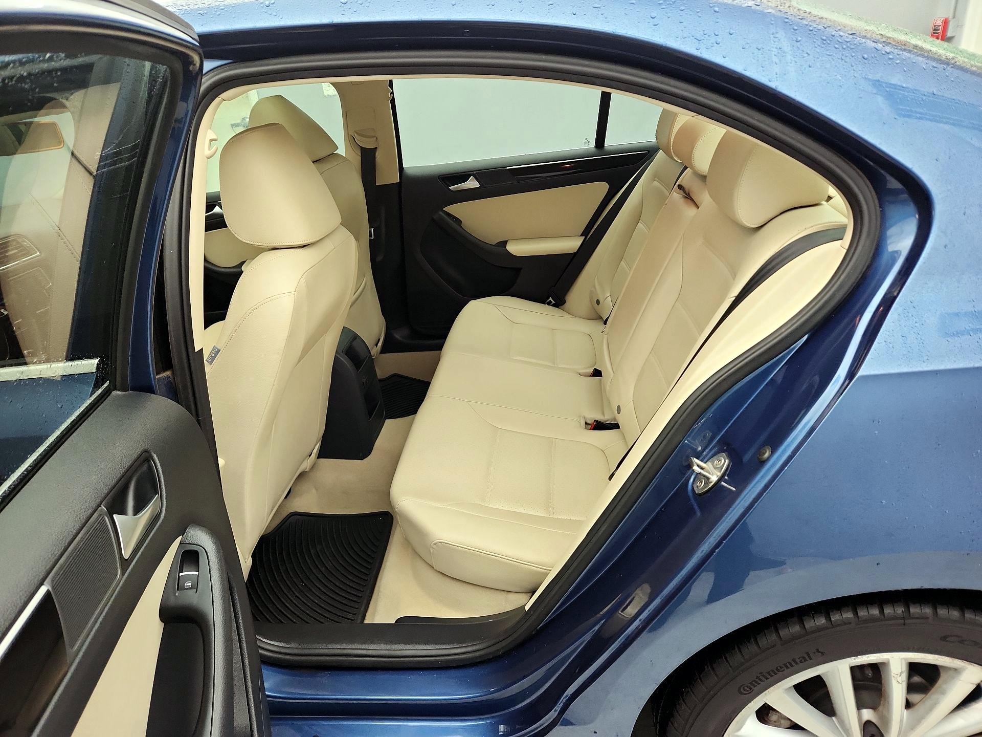 Thumbnail: 2016 Volkswagen Jetta - 20