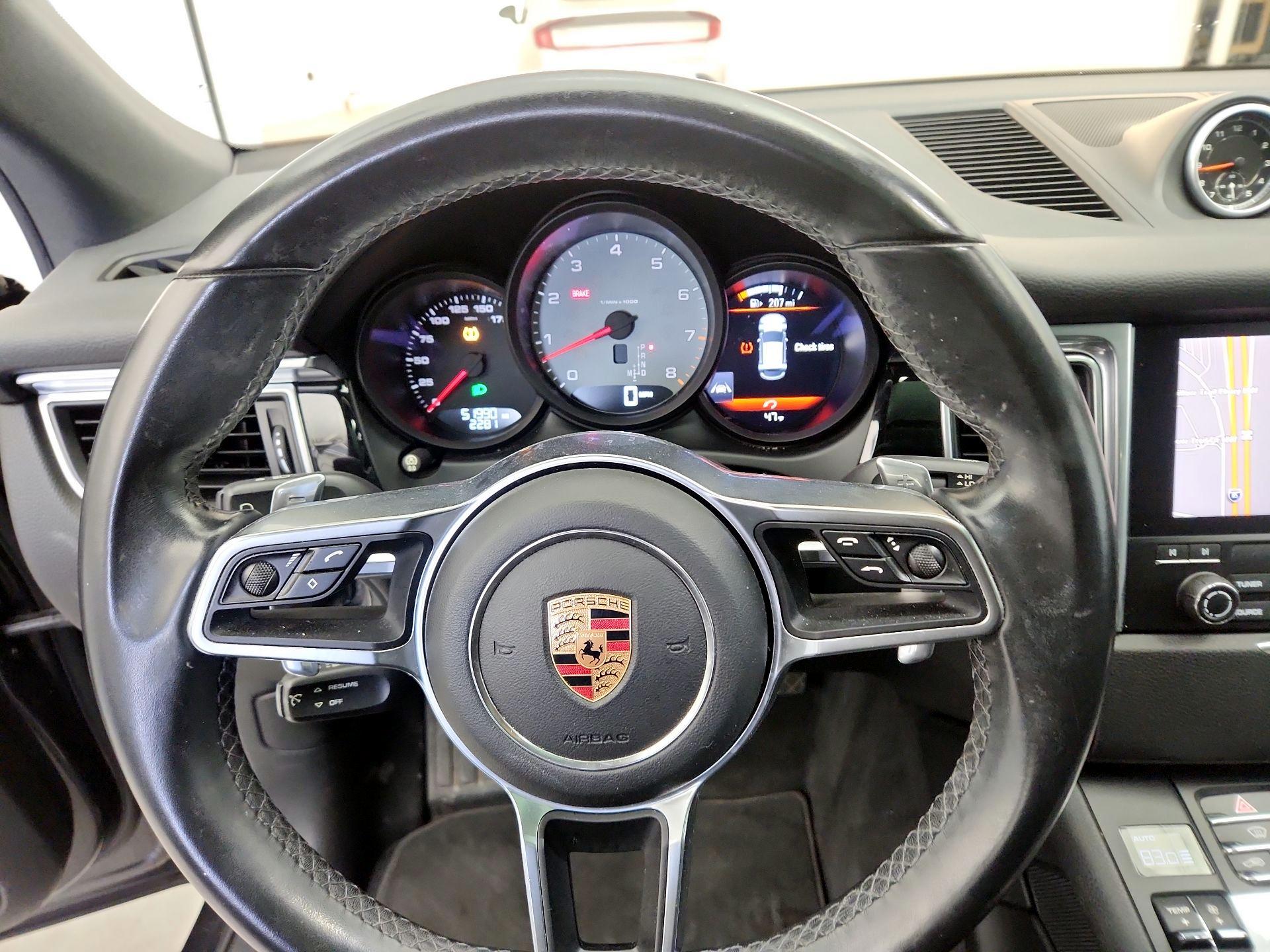 Thumbnail: 2017 Porsche Macan - 10