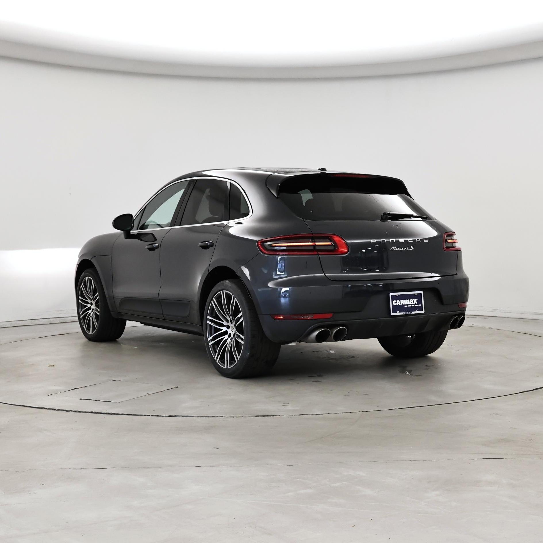 Thumbnail: 2017 Porsche Macan - 2