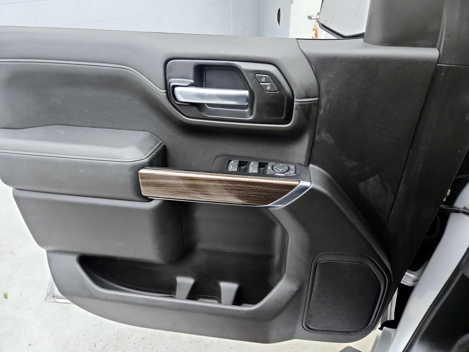 Thumbnail: 2020 Chevrolet Silverado 1500 - 12