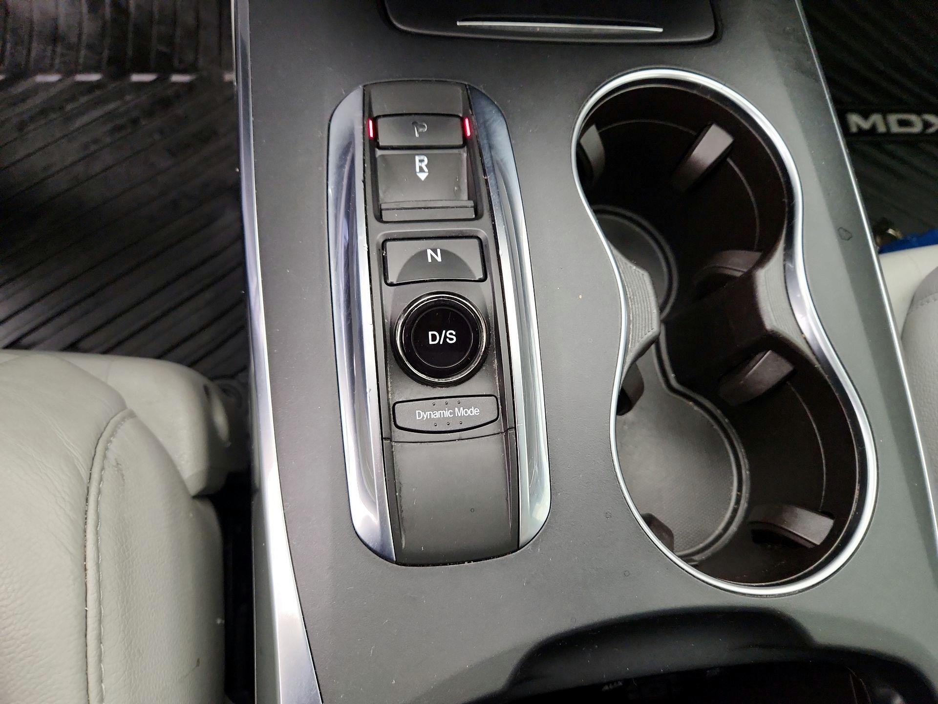 Thumbnail: 2017 Acura MDX - 17