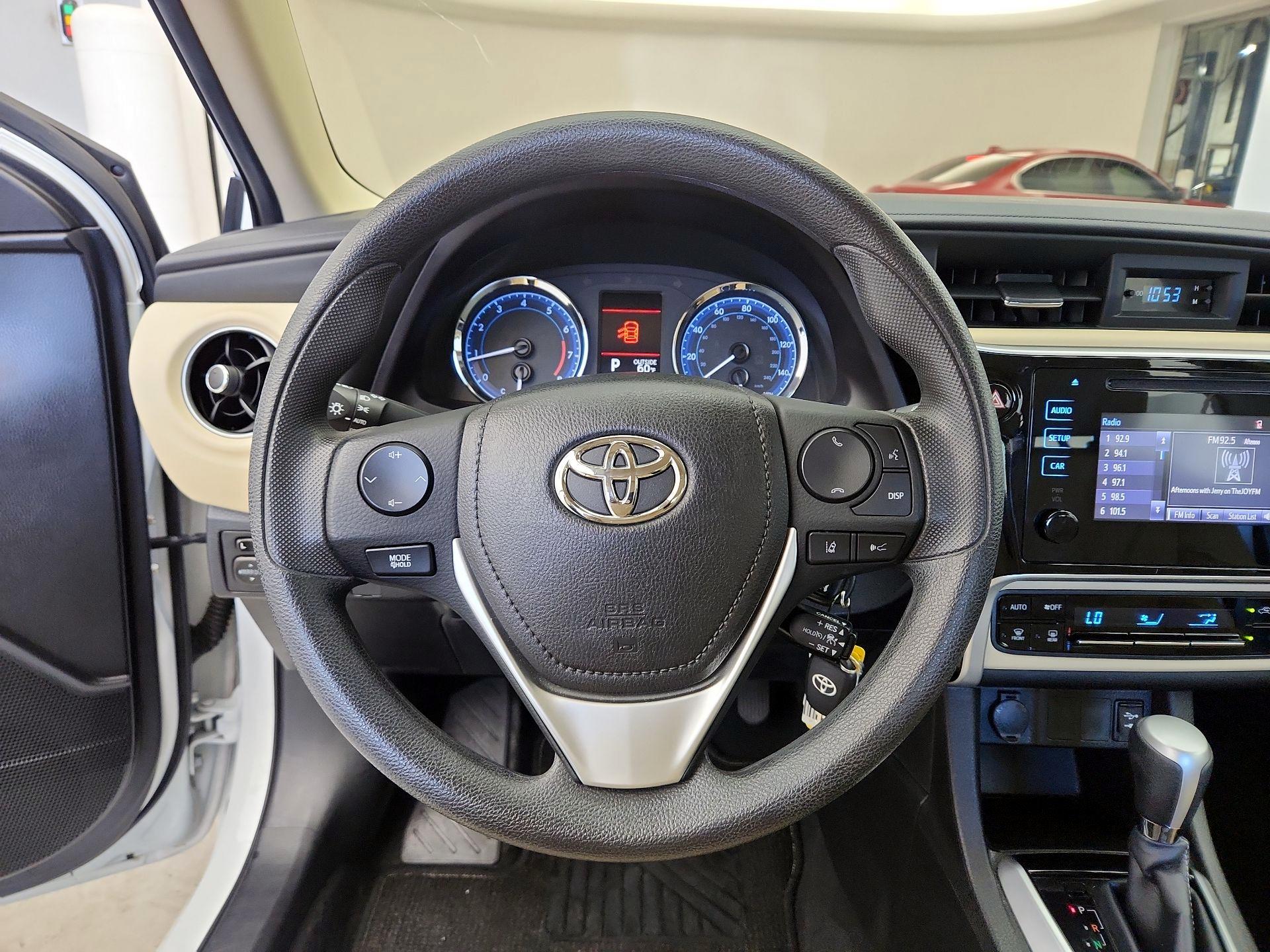 Thumbnail: 2017 Toyota Corolla - 10