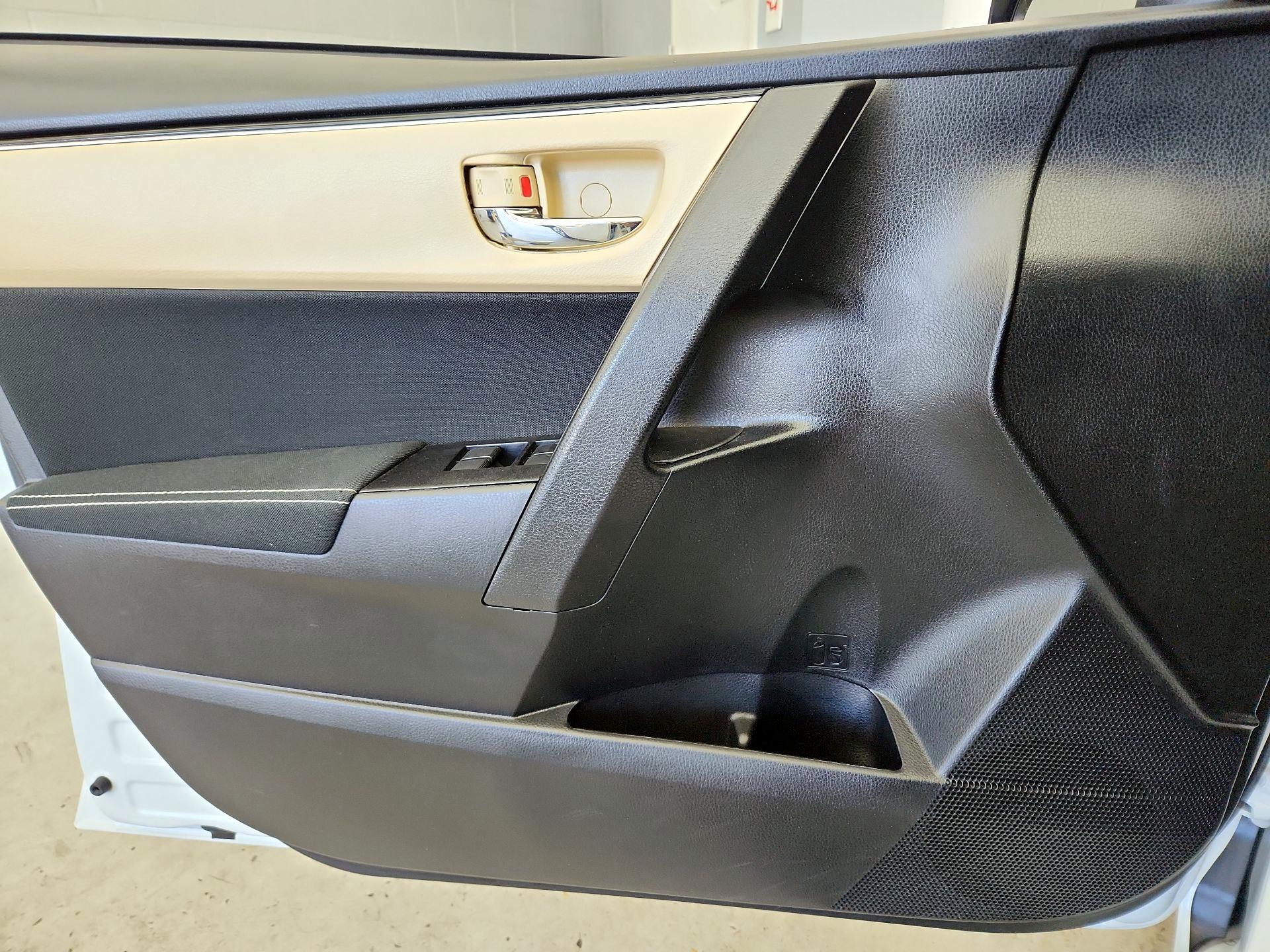 Thumbnail: 2017 Toyota Corolla - 12