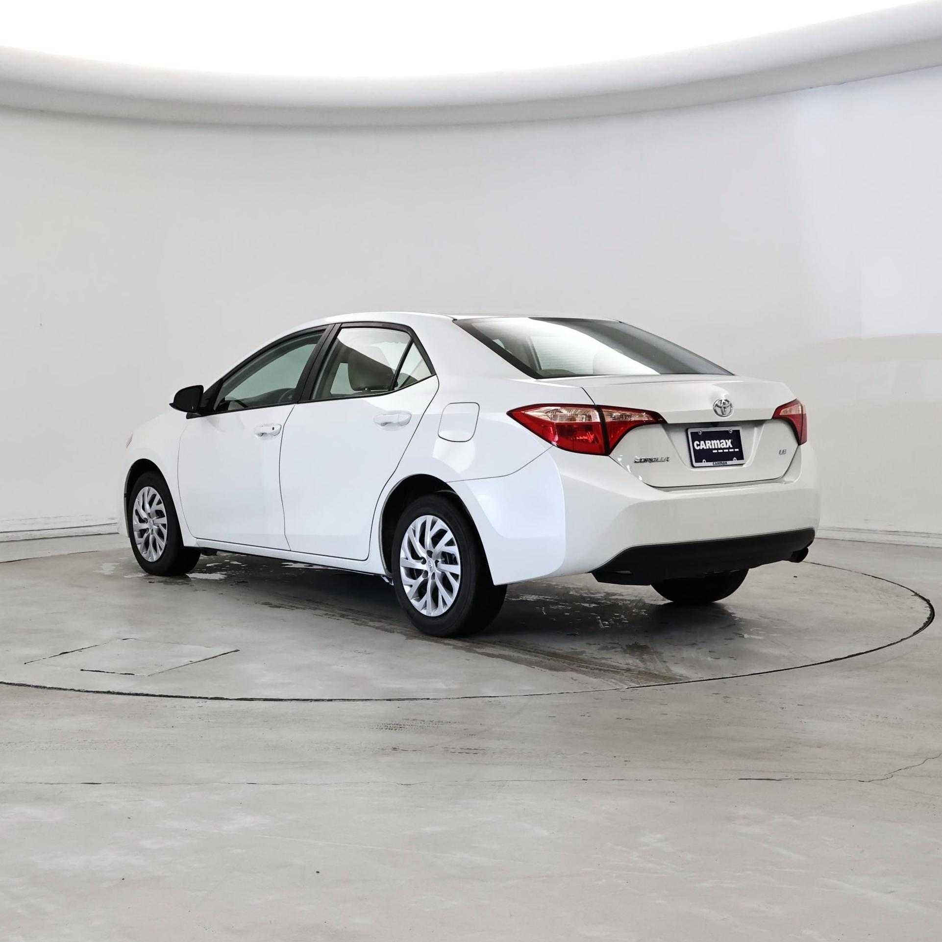 Thumbnail: 2017 Toyota Corolla - 2