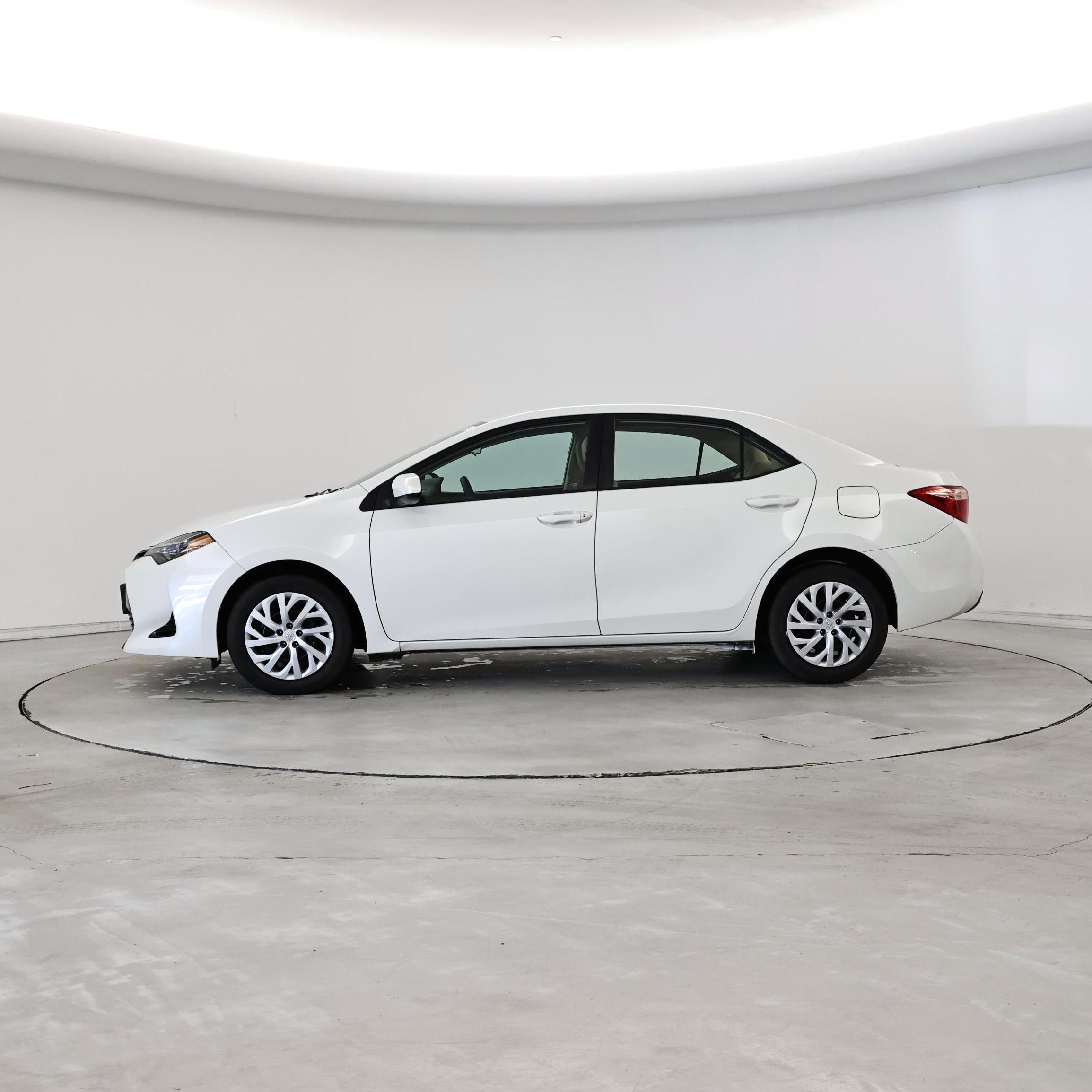 Thumbnail: 2017 Toyota Corolla - 3