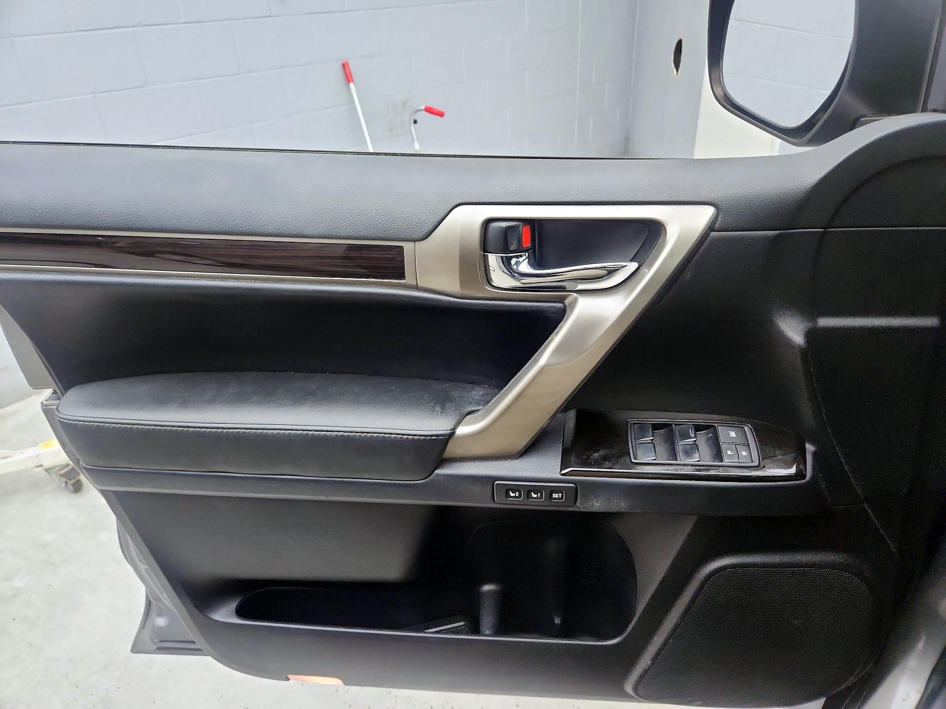 Thumbnail: 2014 Lexus GX - 12