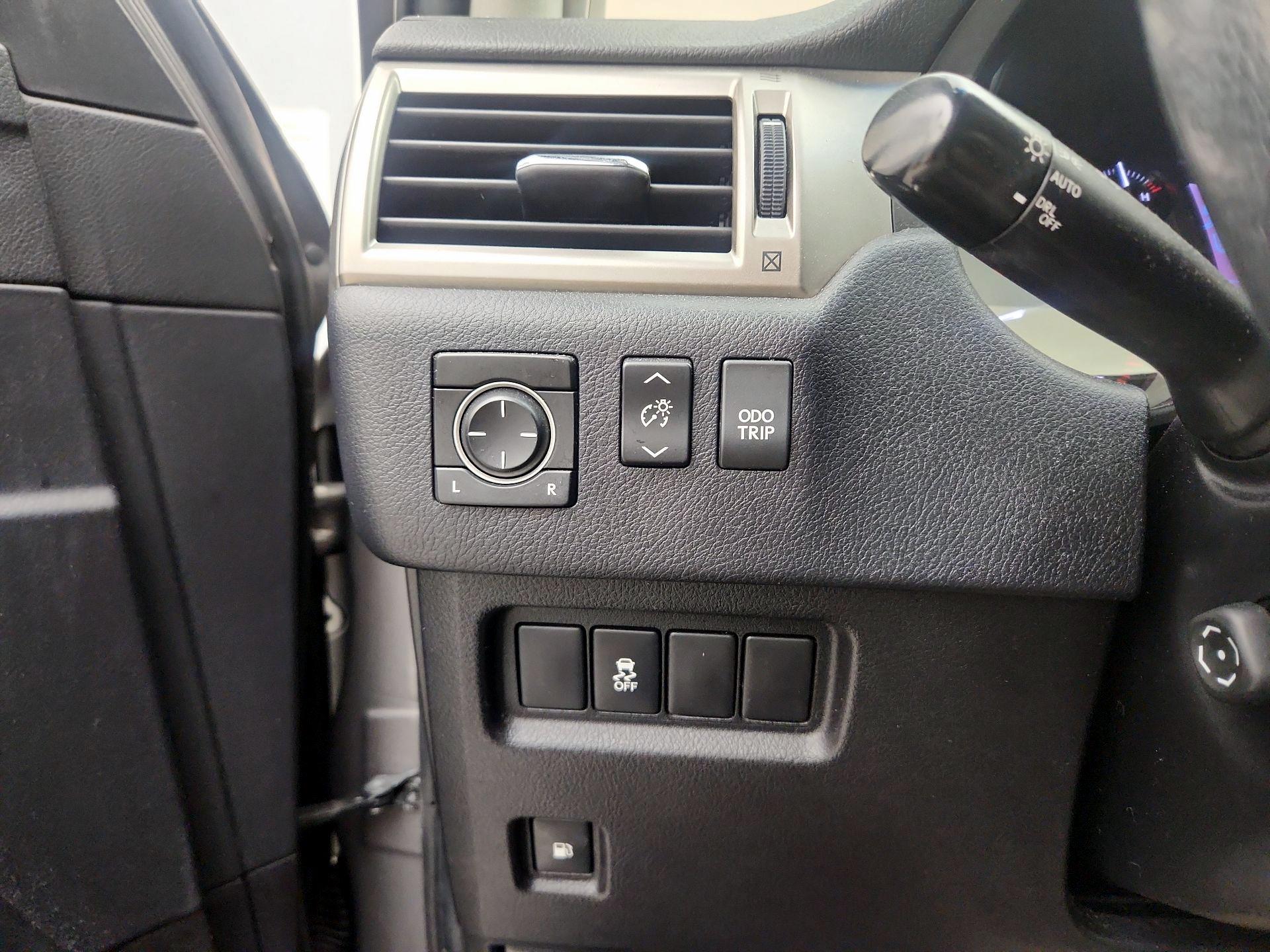 Thumbnail: 2014 Lexus GX - 13