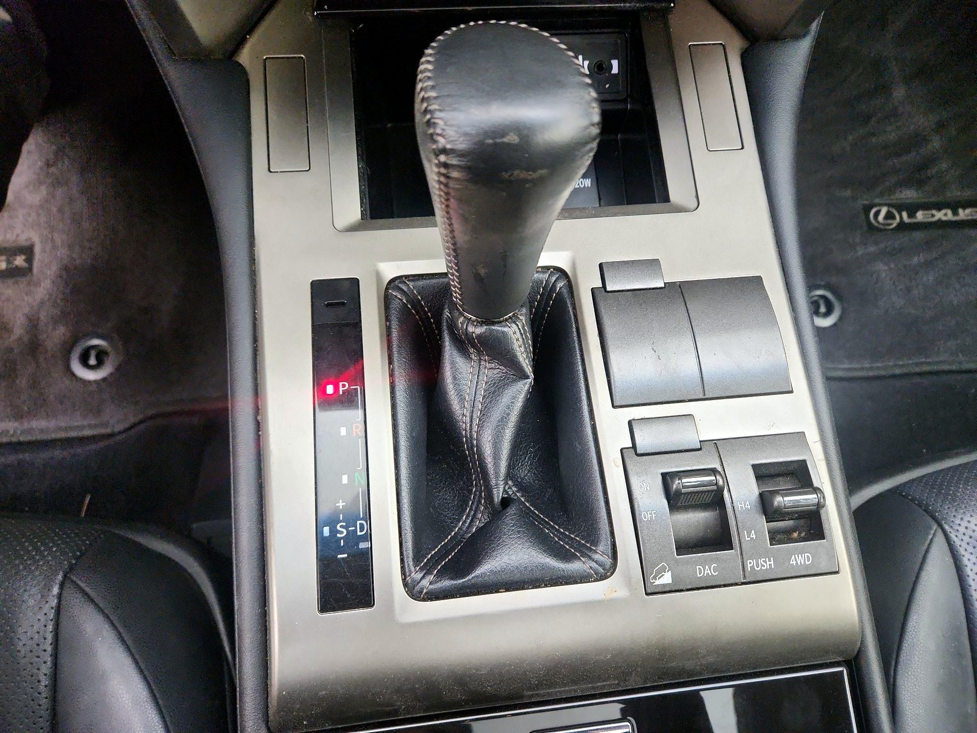 Thumbnail: 2014 Lexus GX - 18