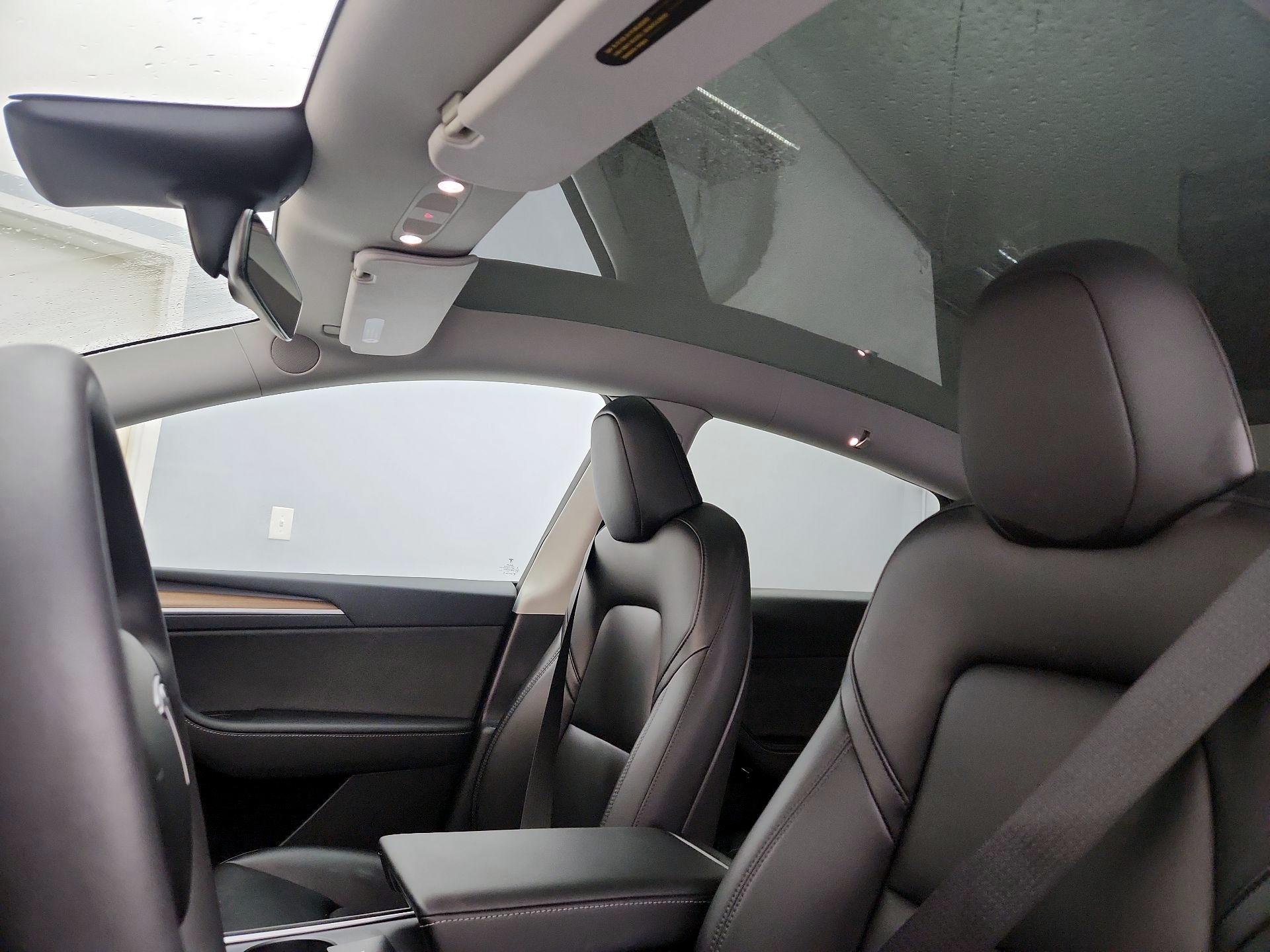 Thumbnail: 2023 Tesla Model Y - 19