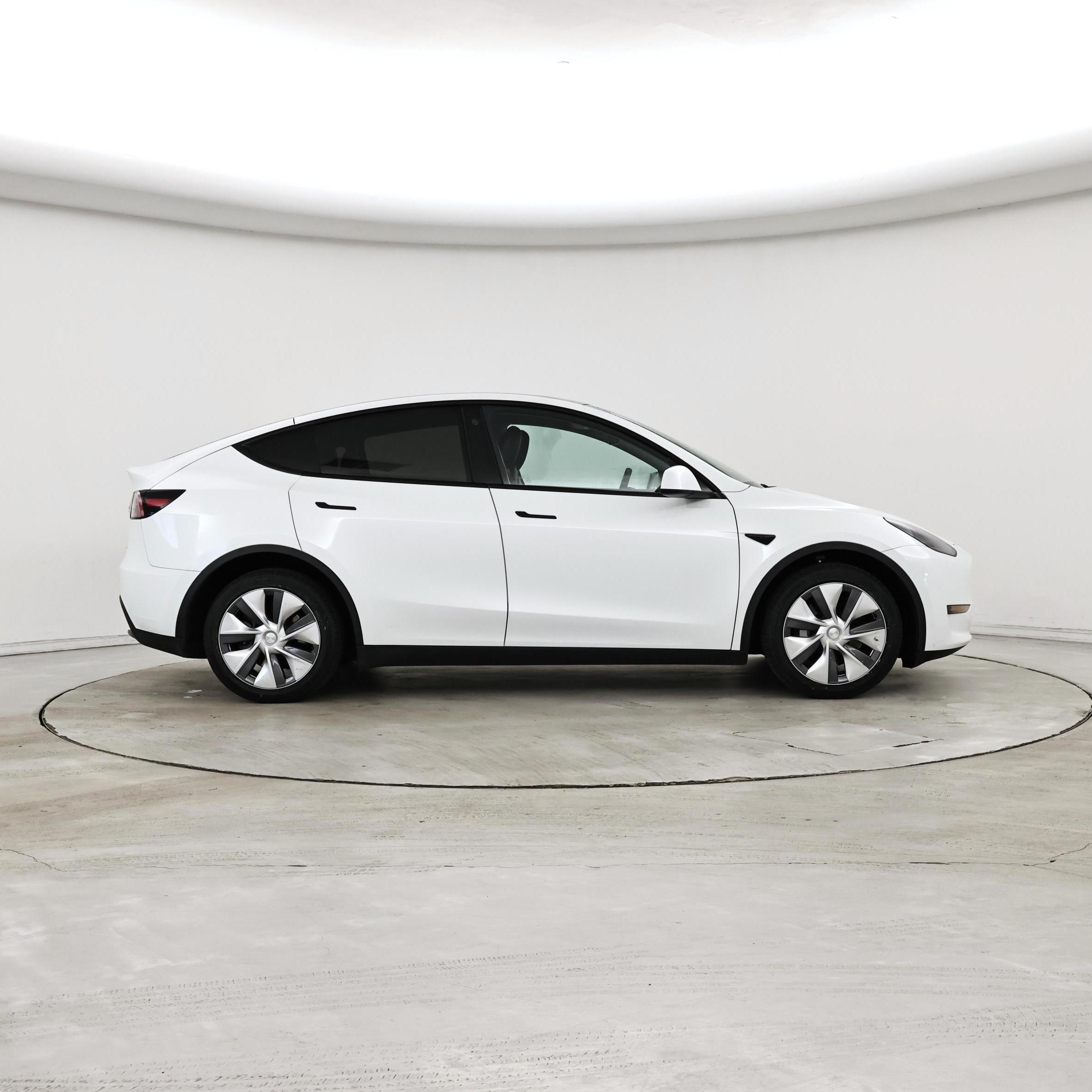 Thumbnail: 2023 Tesla Model Y - 7