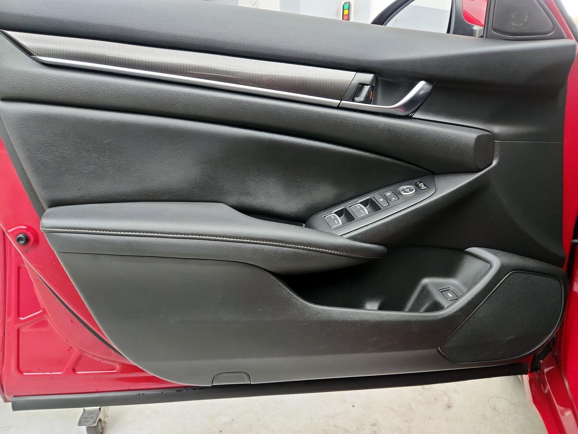 Thumbnail: 2019 Honda Accord - 12