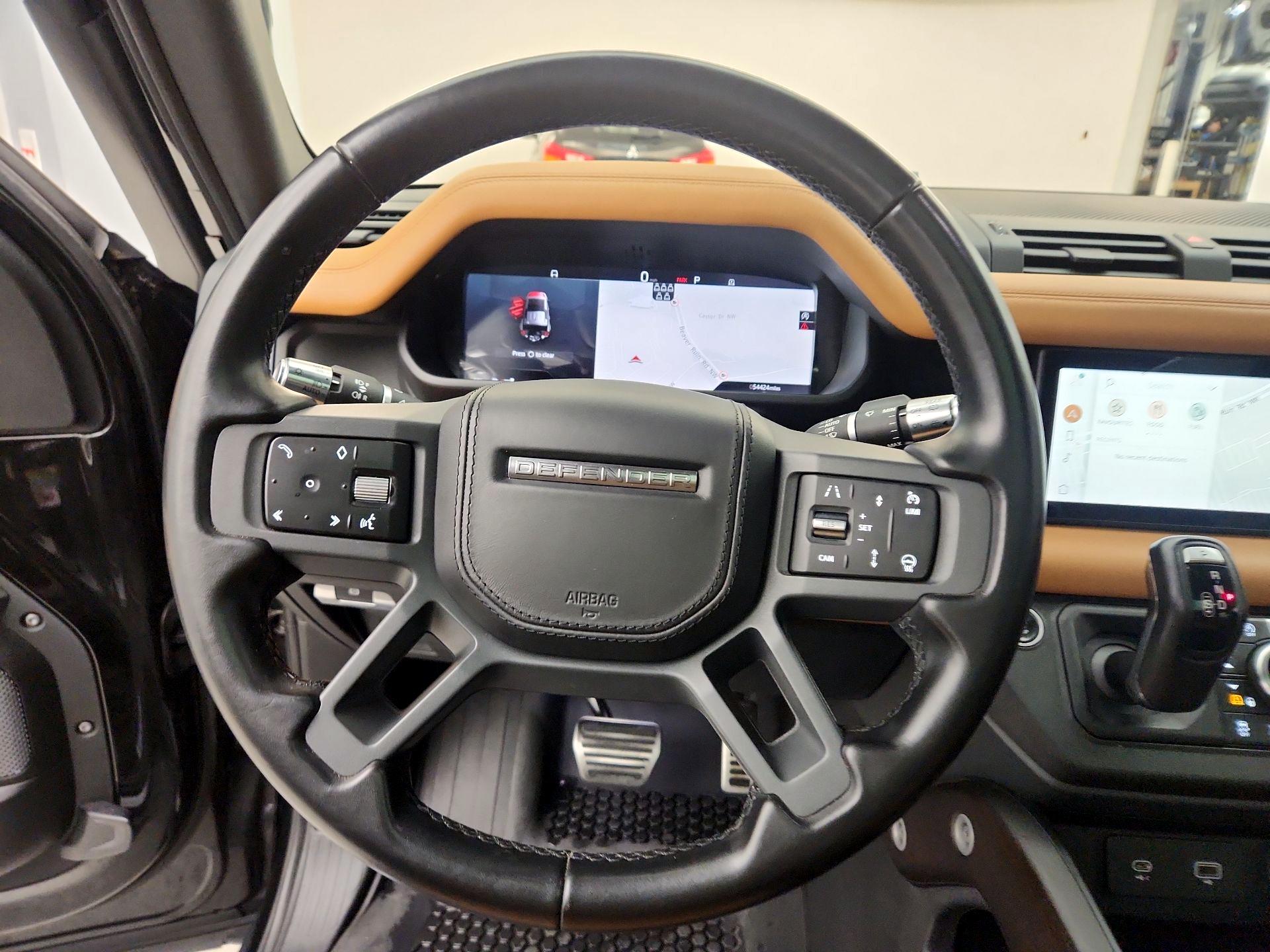 Thumbnail: 2020 Land Rover Defender - 10