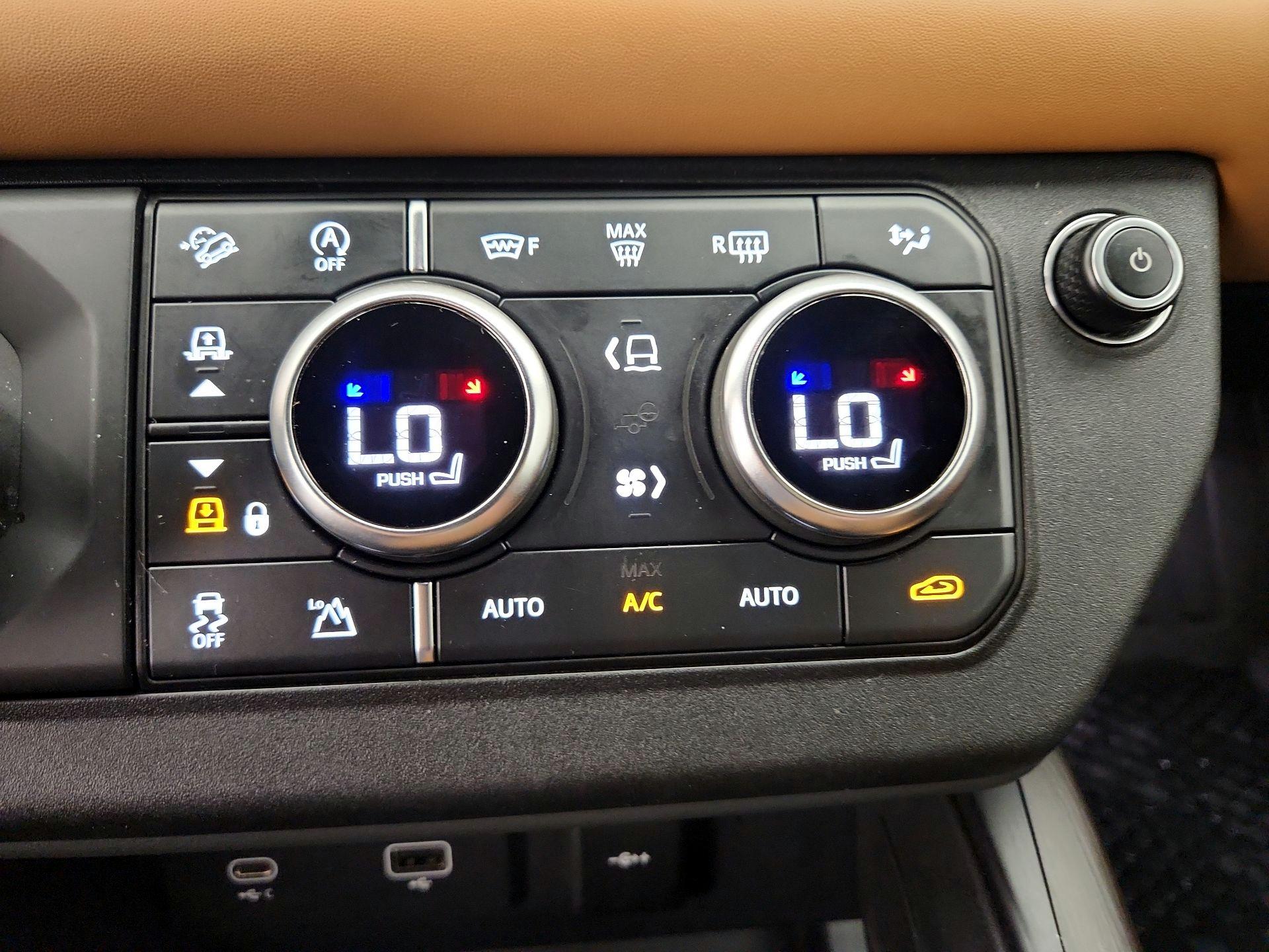 Thumbnail: 2020 Land Rover Defender - 17