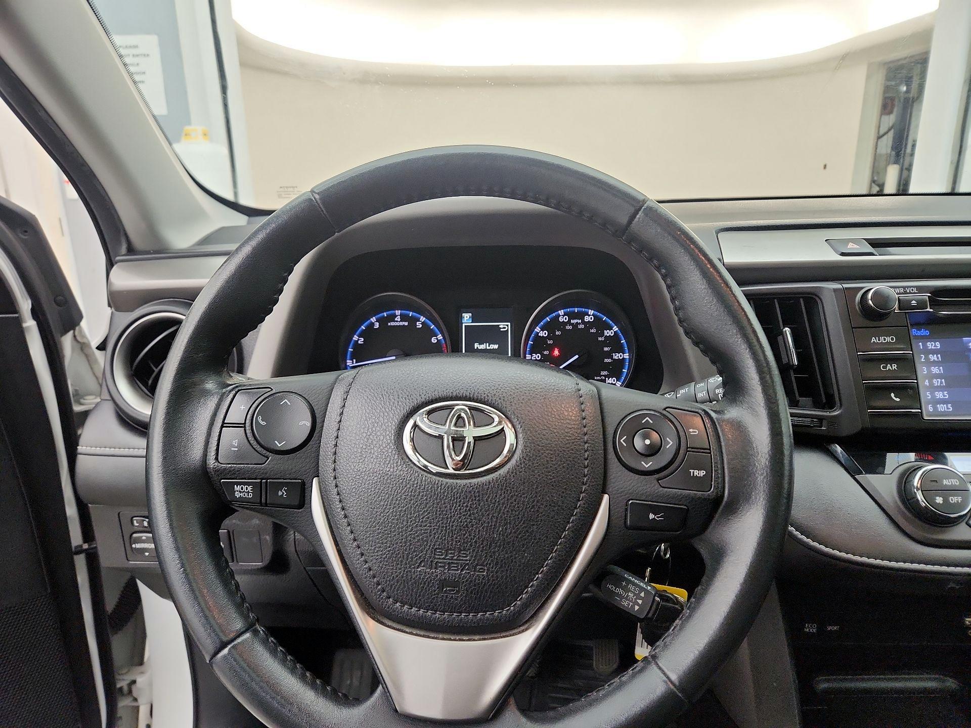 Thumbnail: 2018 Toyota RAV4 - 10