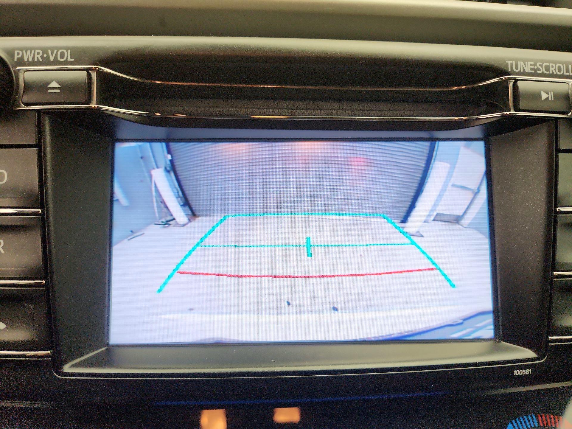 Thumbnail: 2018 Toyota RAV4 - 14