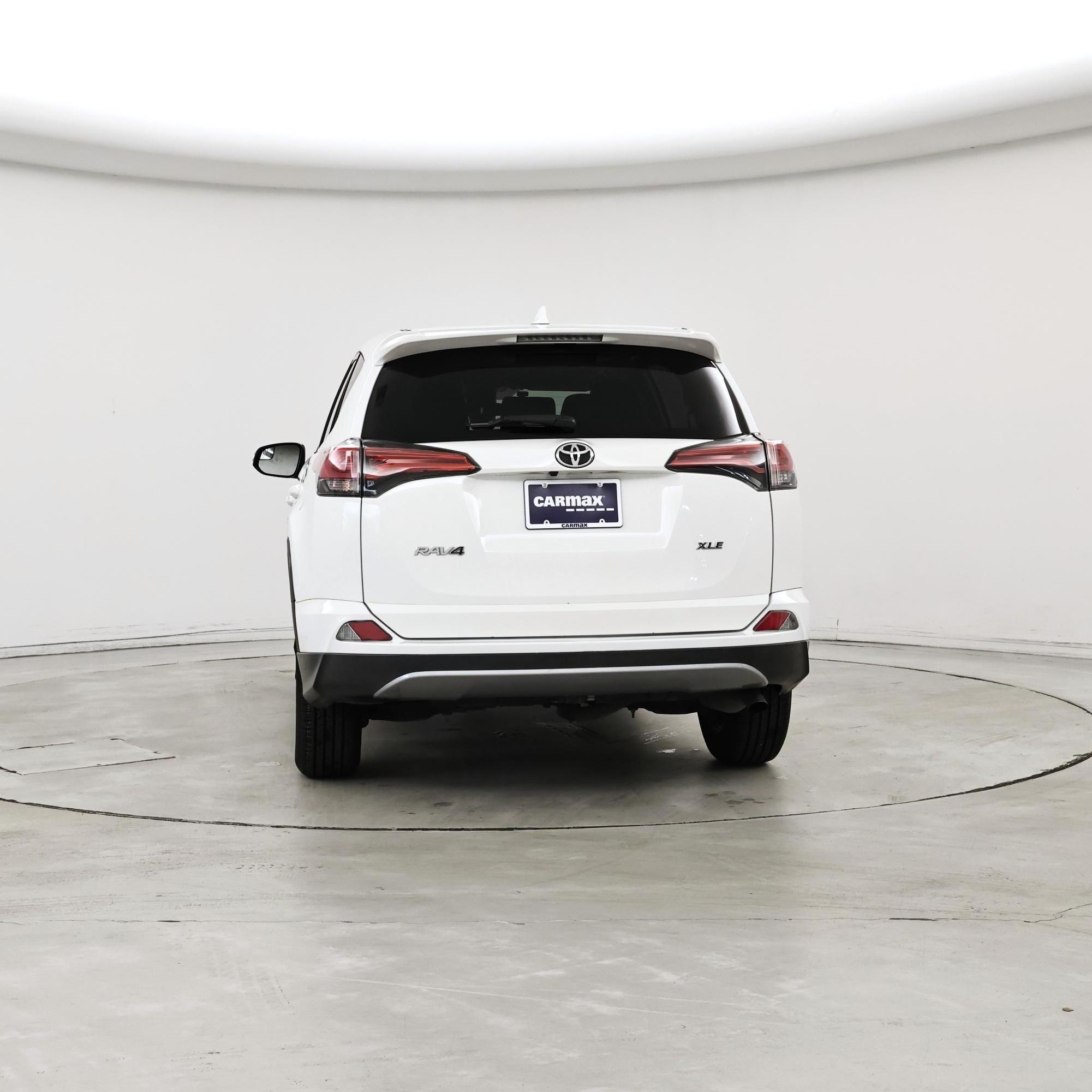 Thumbnail: 2018 Toyota RAV4 - 6