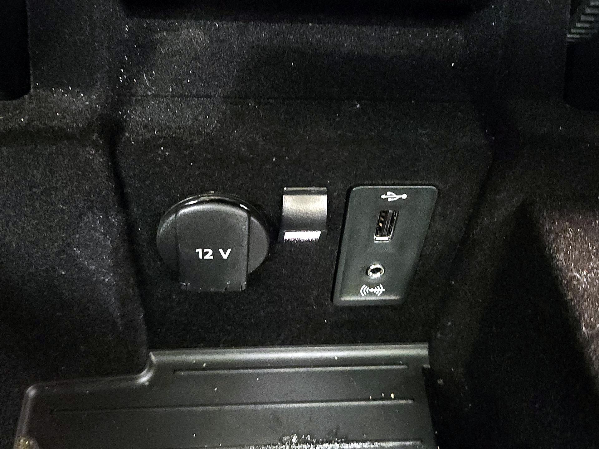 Thumbnail: 2018 Porsche Panamera - 19