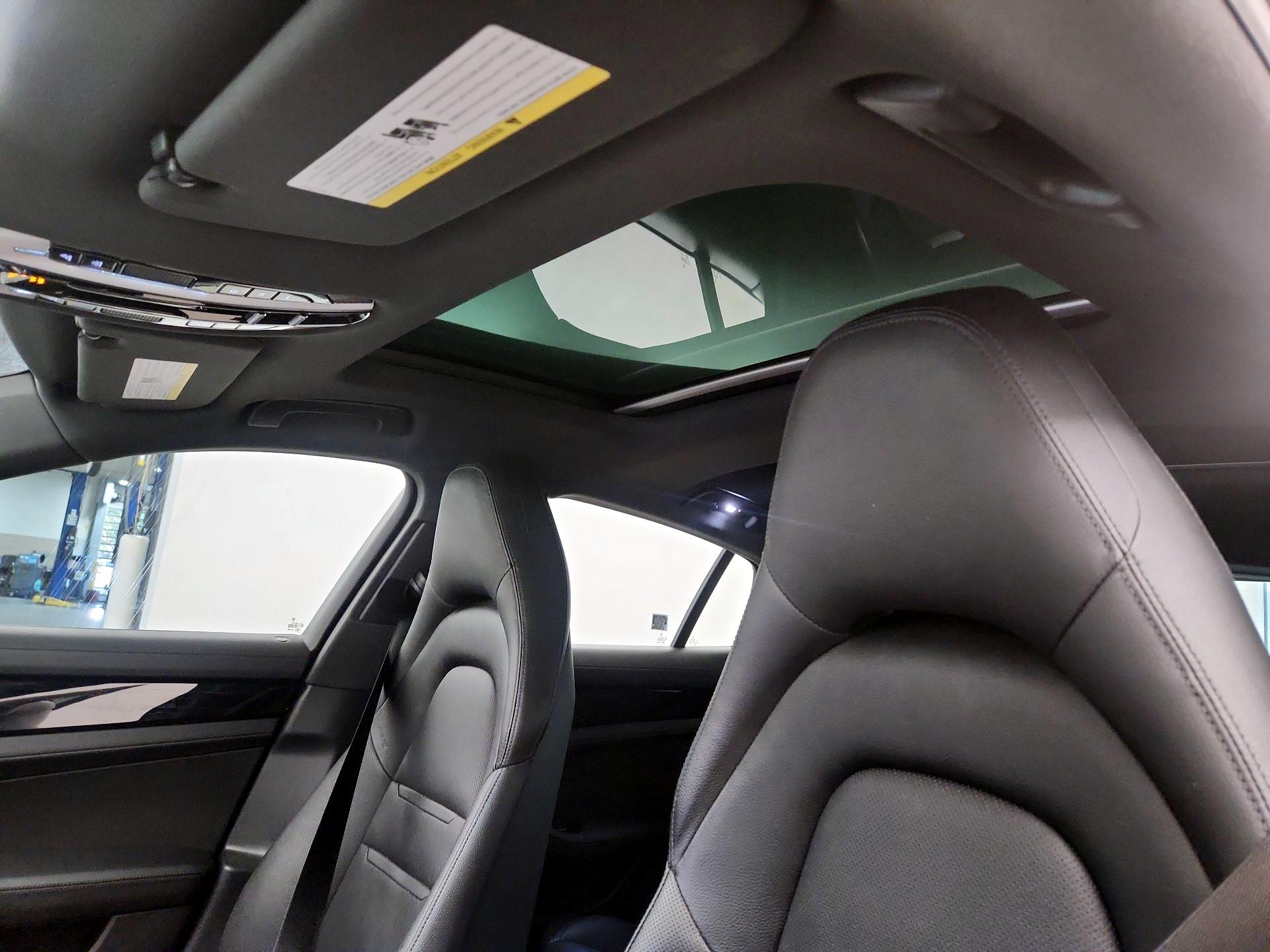 Thumbnail: 2018 Porsche Panamera - 20