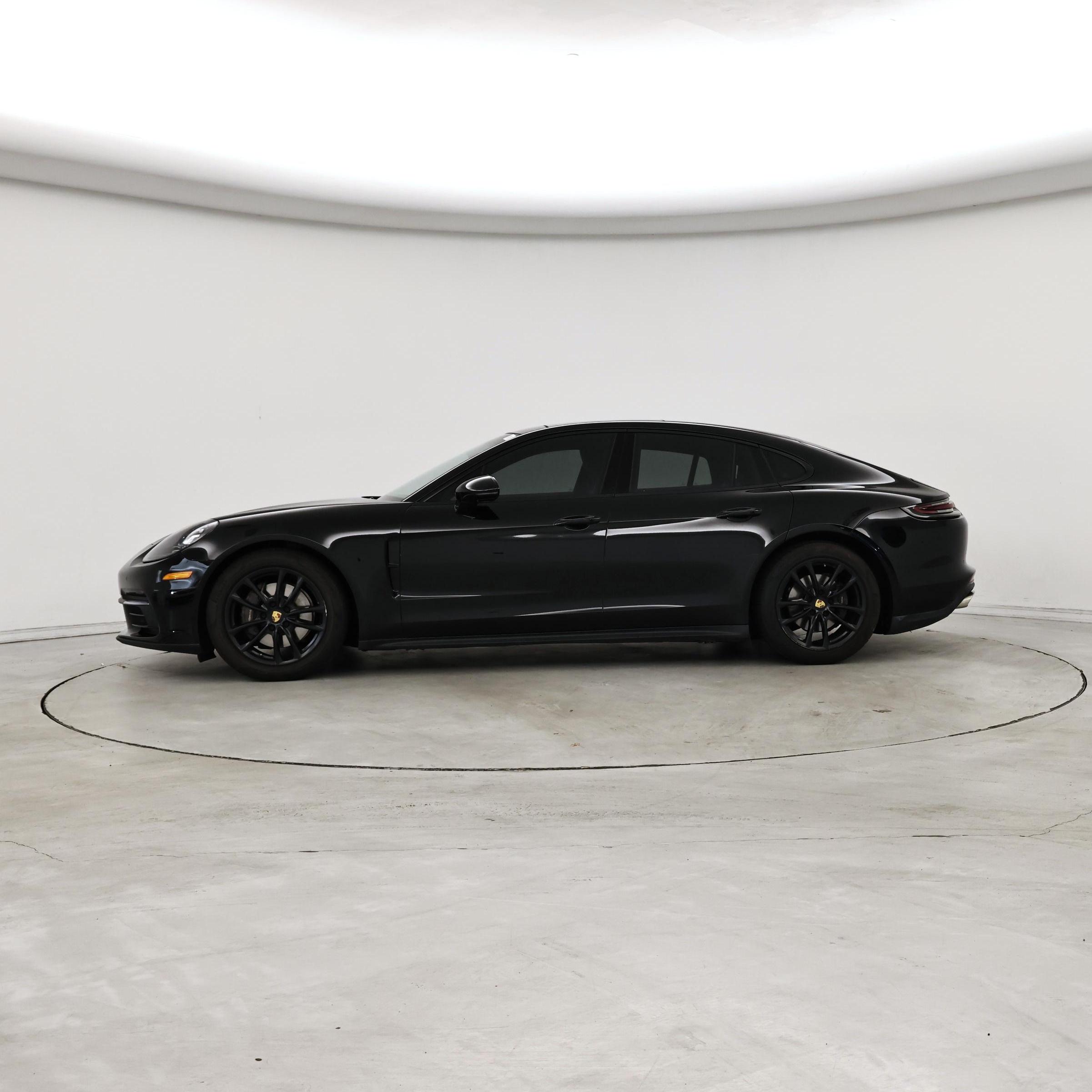 Thumbnail: 2018 Porsche Panamera - 3